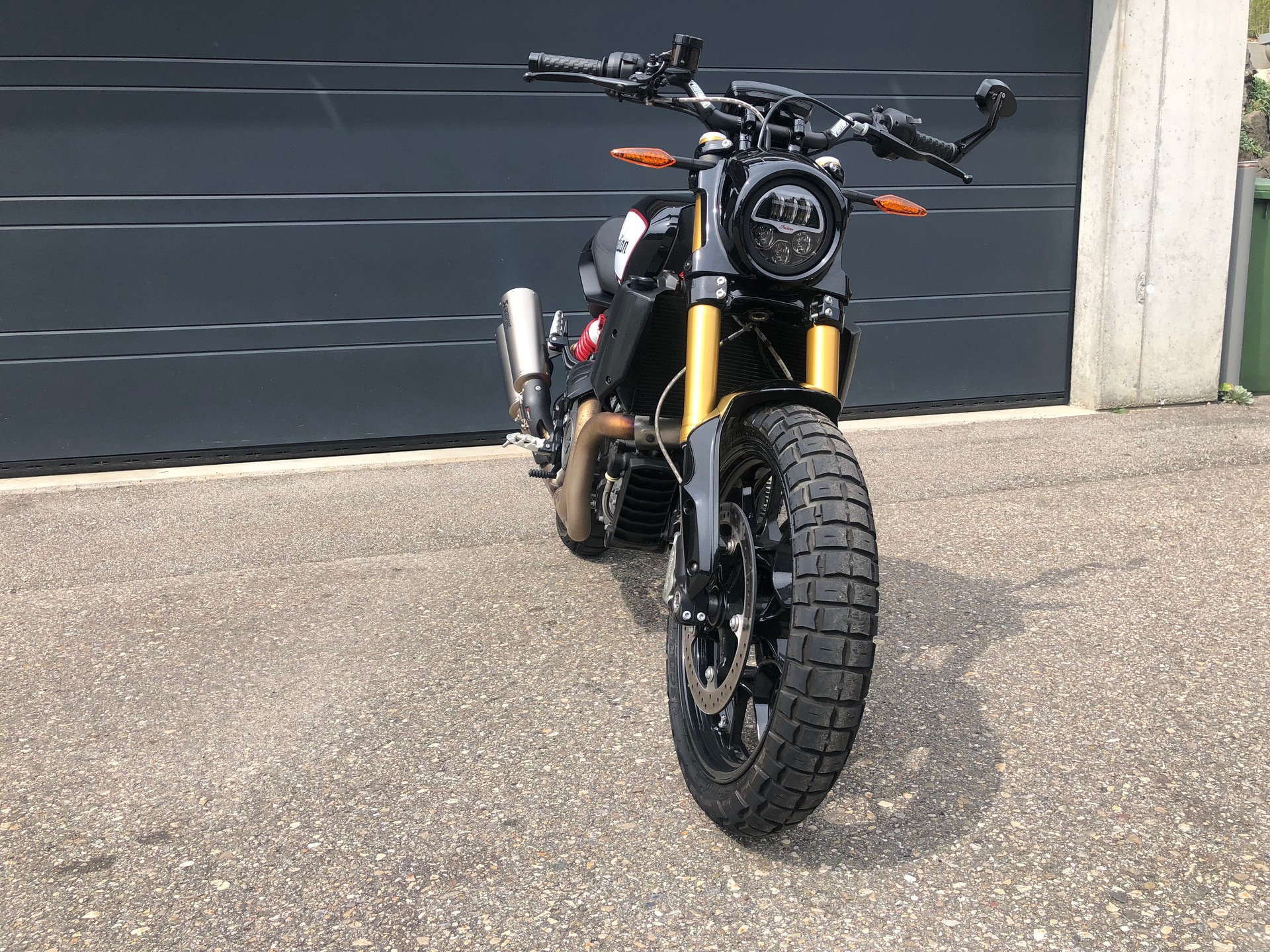 INDIAN FTR 1200 S-showroom-element-3