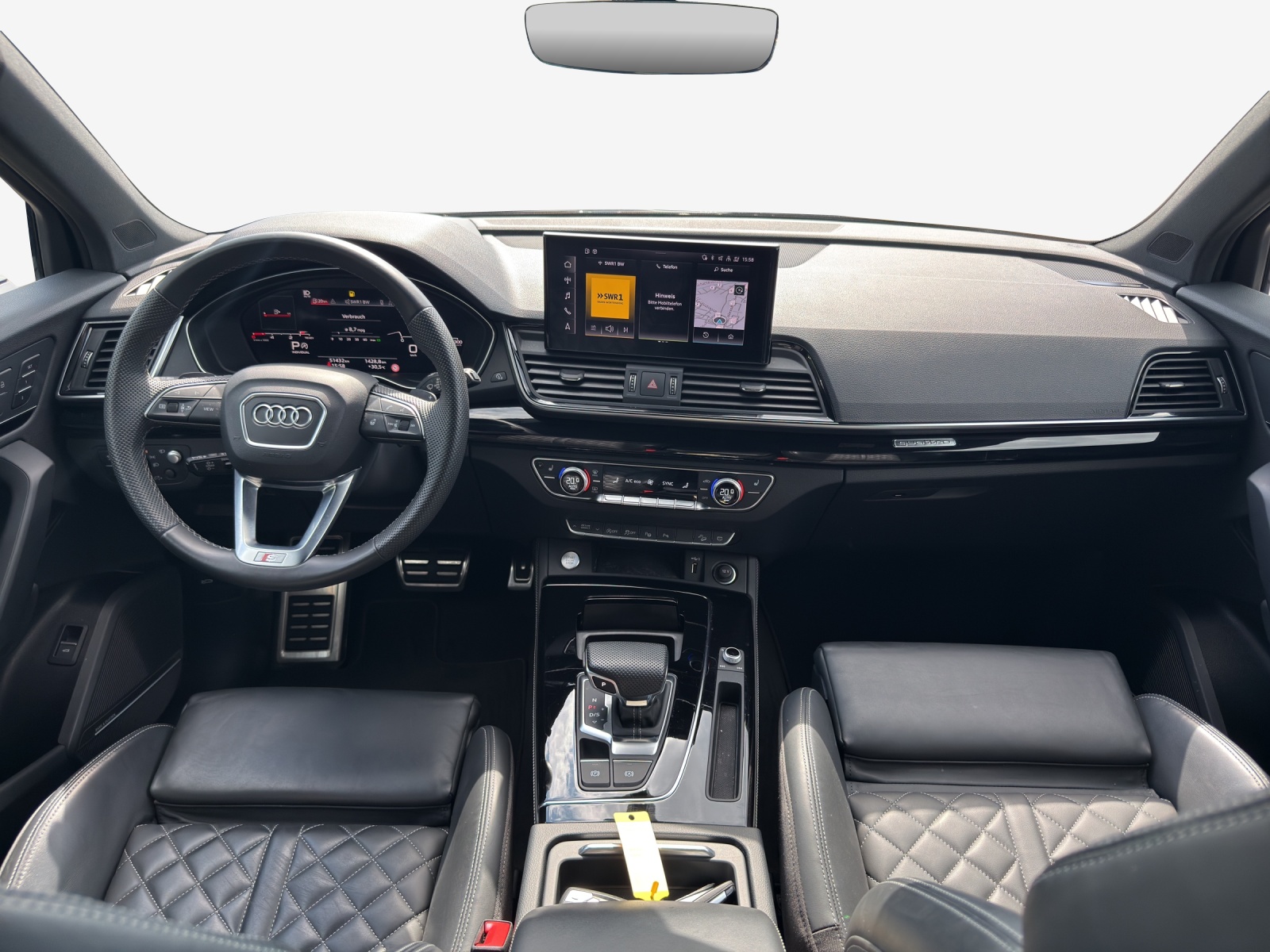 AUDI Q5 40 TDI Black Edition quattro S-tronic-image-8