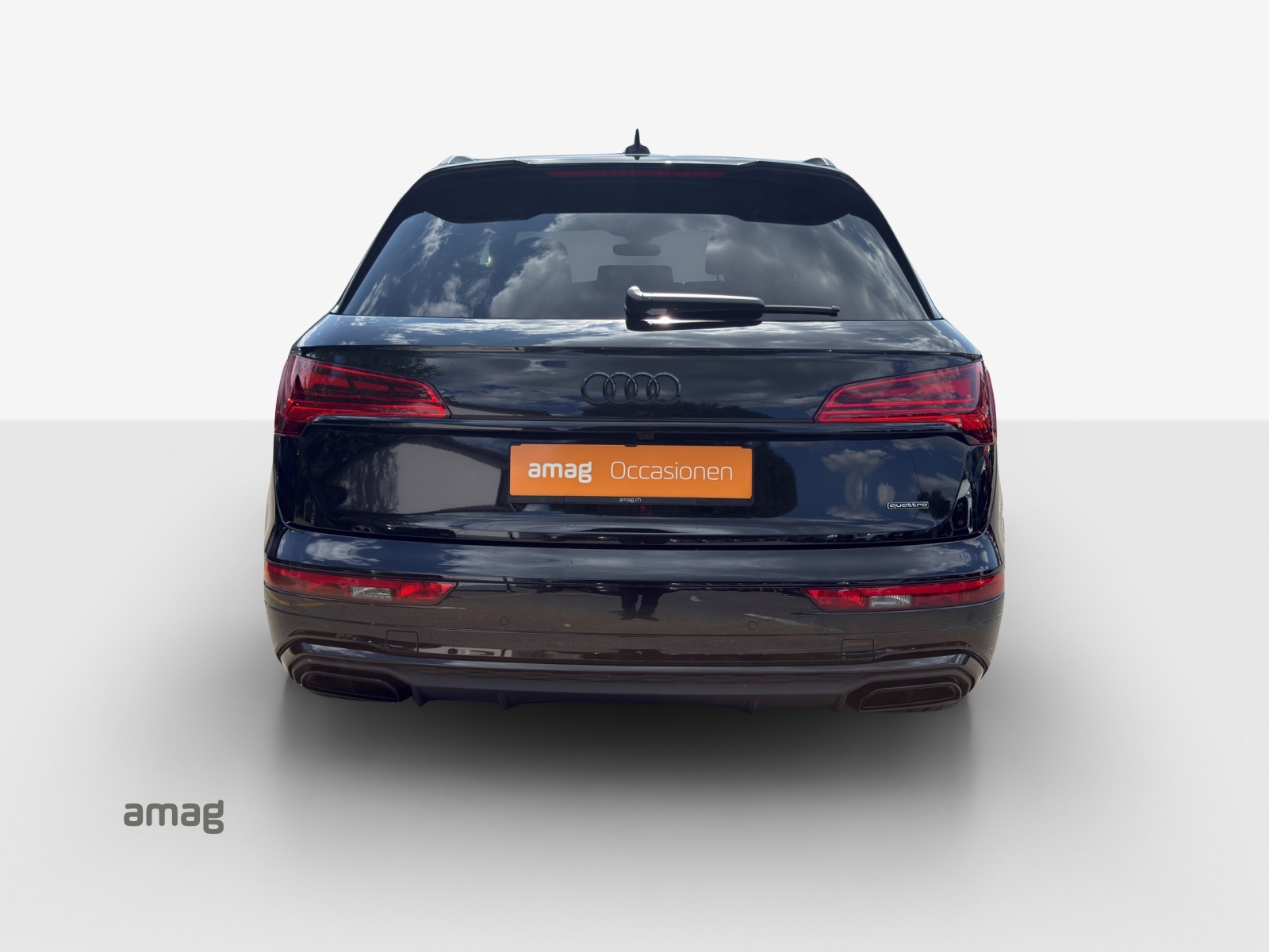 AUDI Q5 40 TDI Black Edition quattro S-tronic-image-3
