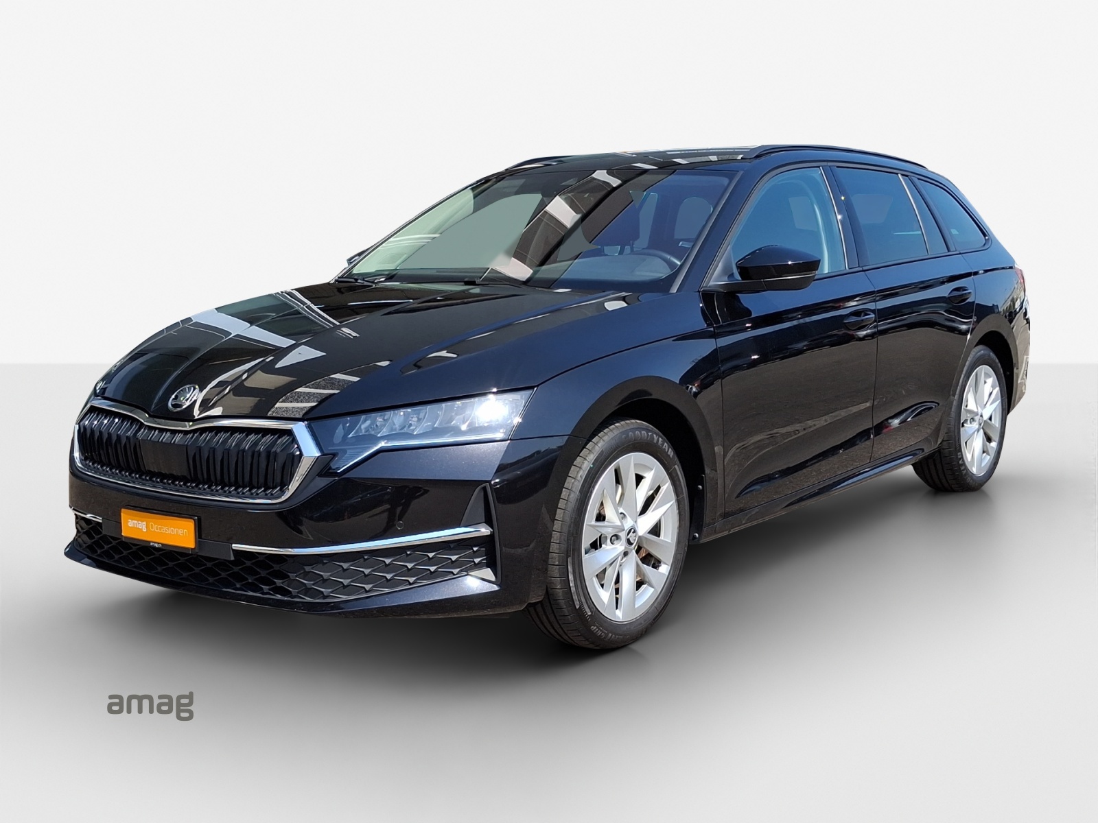 SKODA Octavia Combi 1.5 TSI mHEV DSG Dynamic-image-0