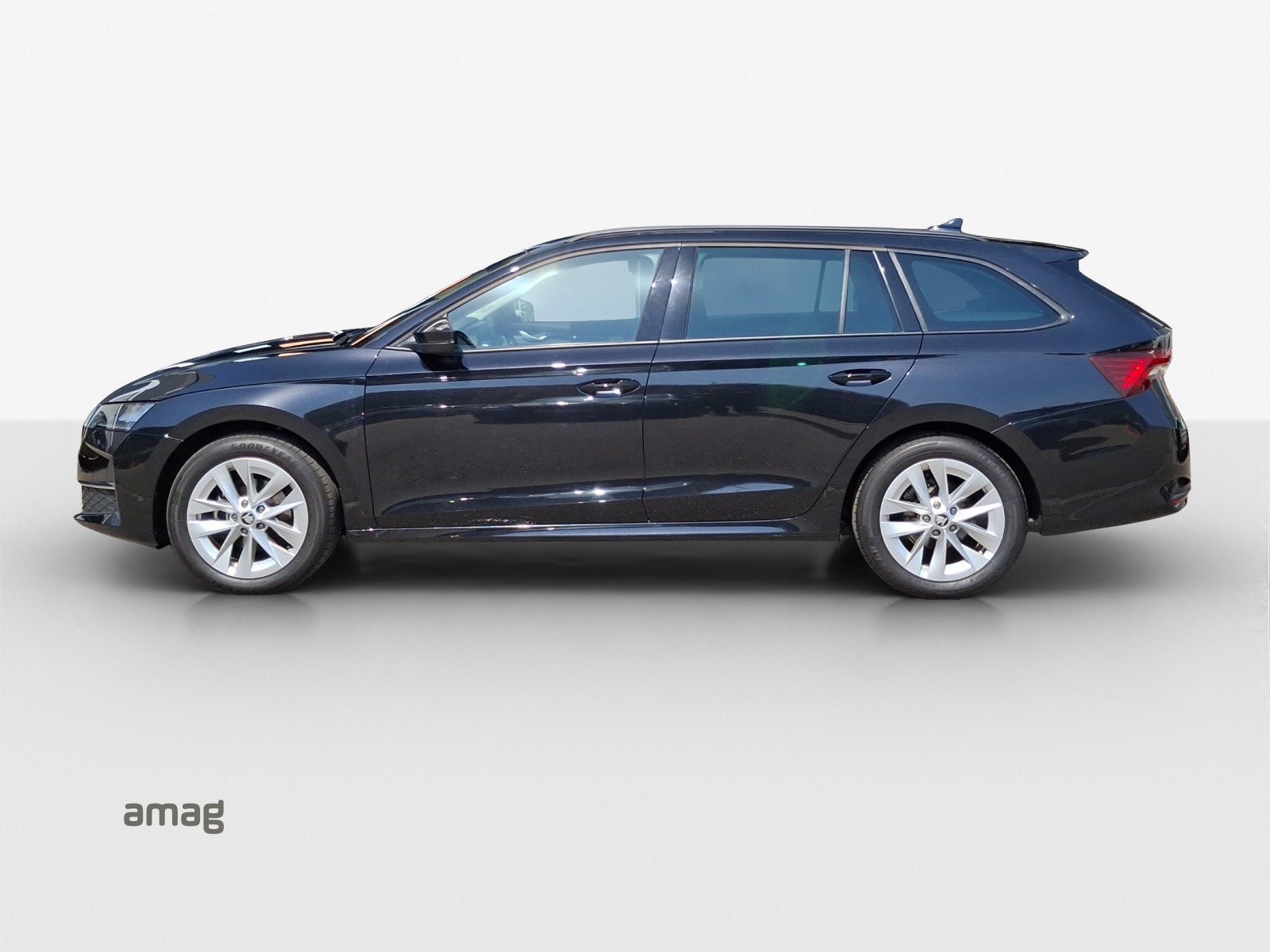 SKODA Octavia Combi 1.5 TSI mHEV DSG Dynamic-image-1