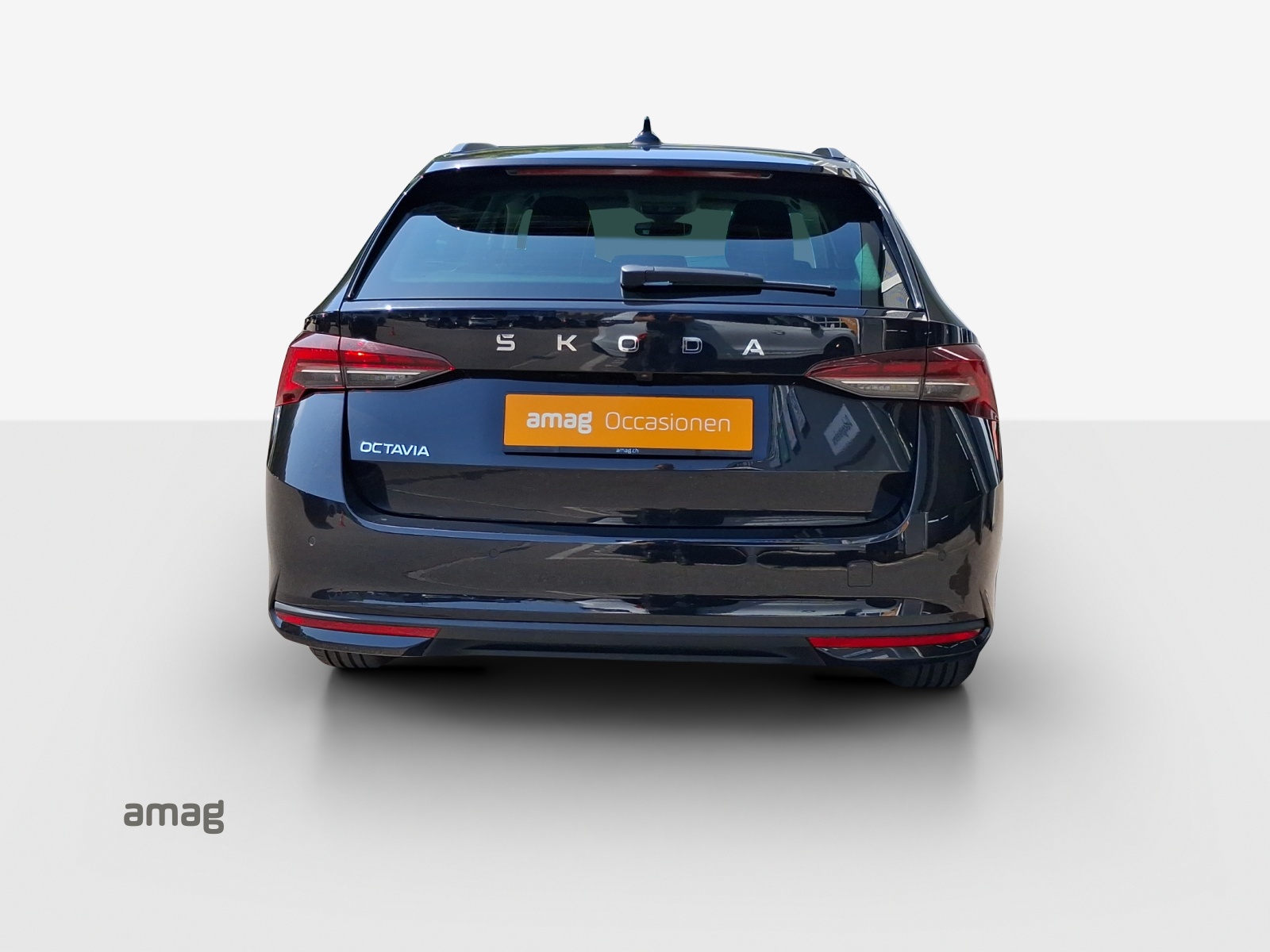 SKODA Octavia Combi 1.5 TSI mHEV DSG Dynamic-image-3