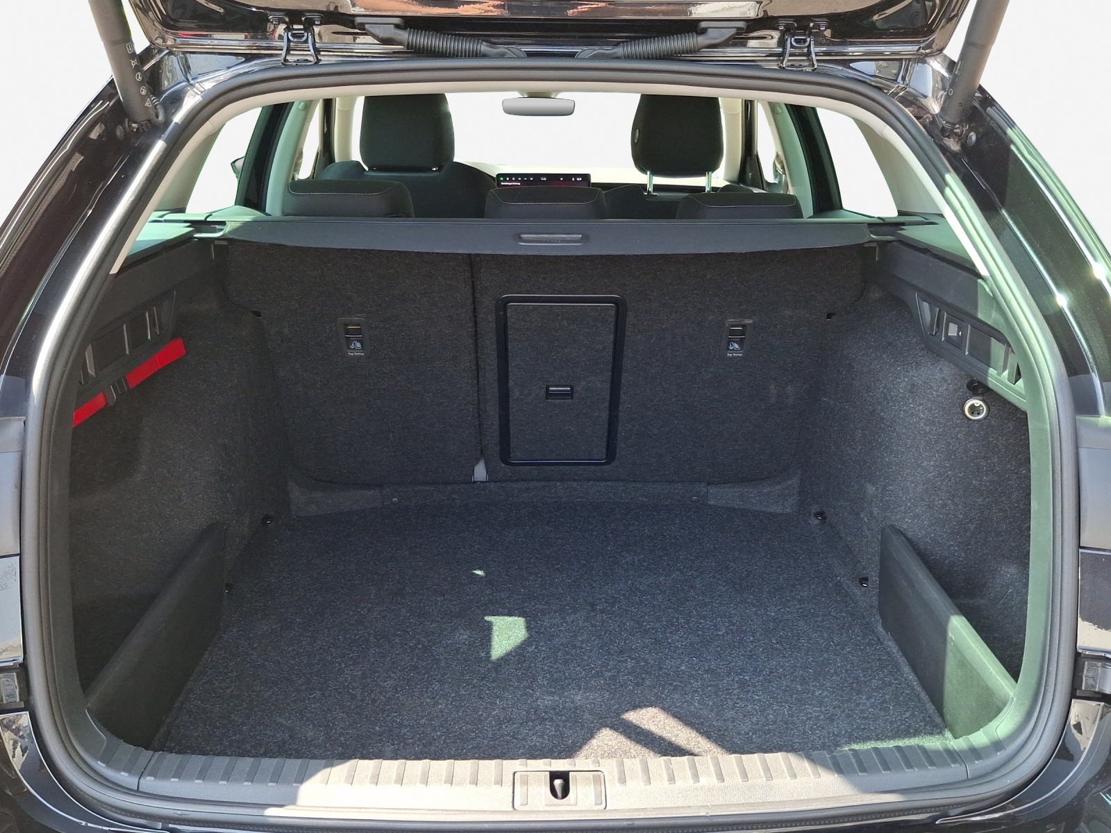 SKODA Octavia Combi 1.5 TSI mHEV DSG Dynamic-image-12