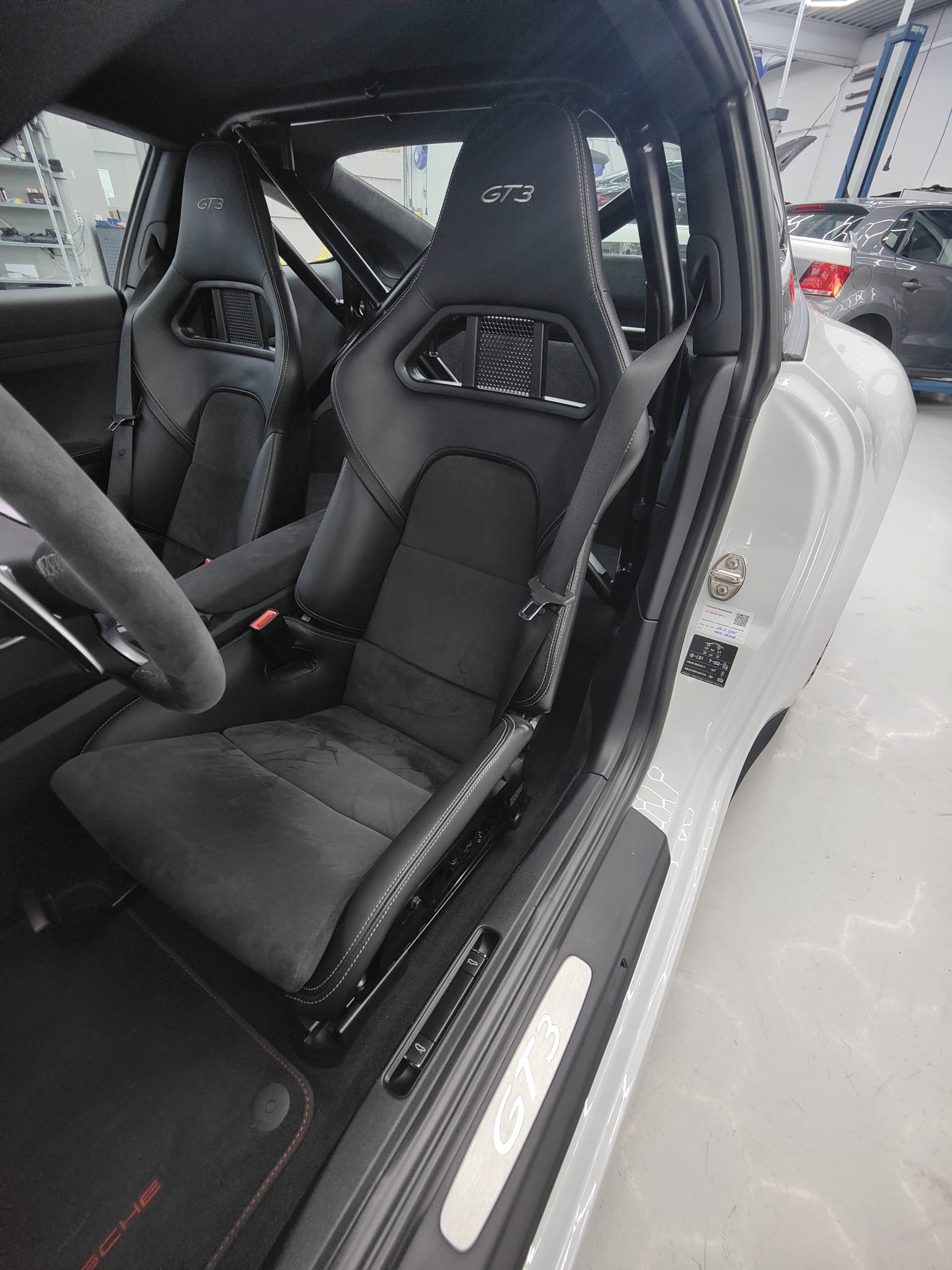 PORSCHE 911 GT3 PDK-image-11