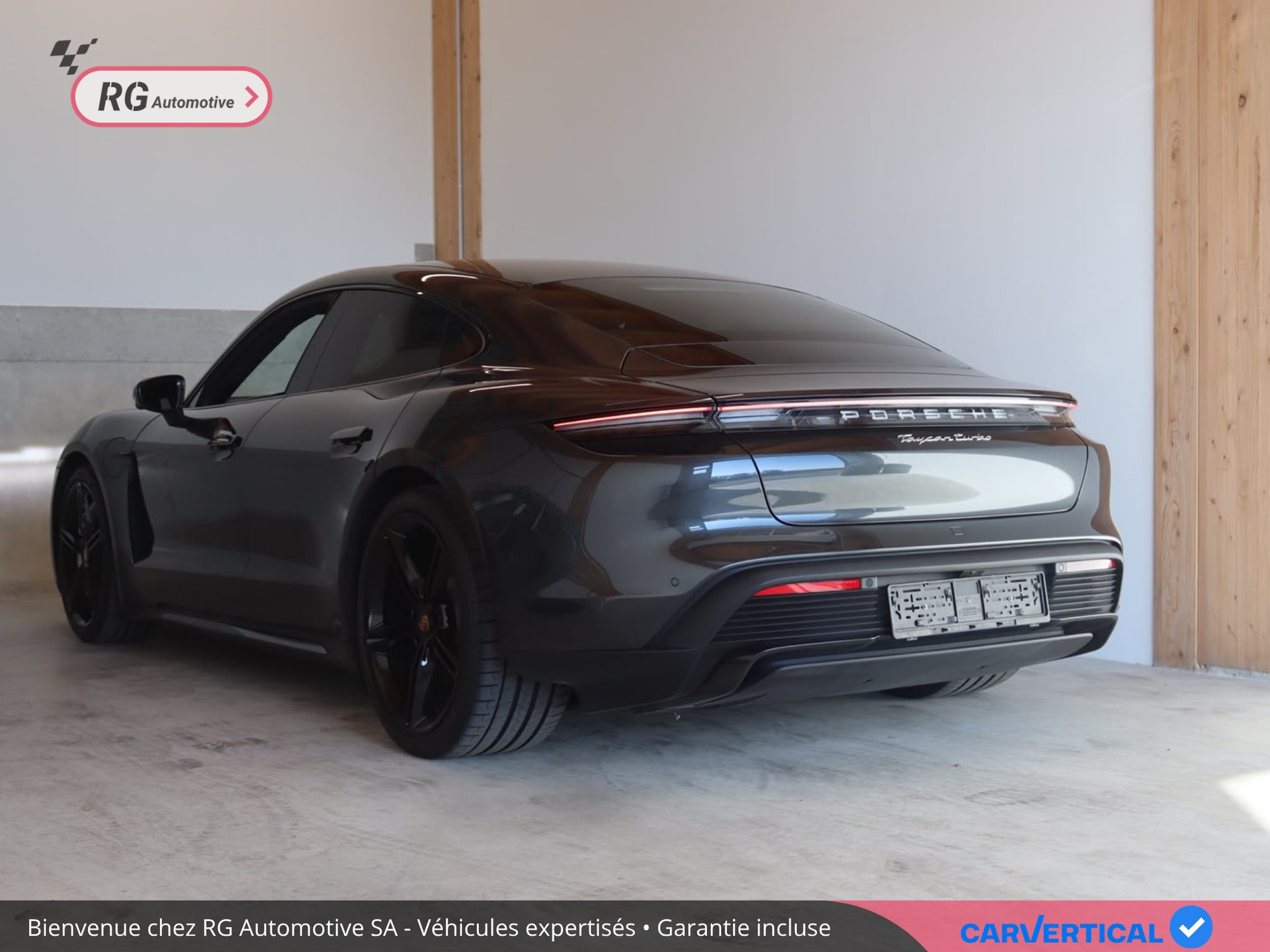 PORSCHE Taycan Turbo-image-12