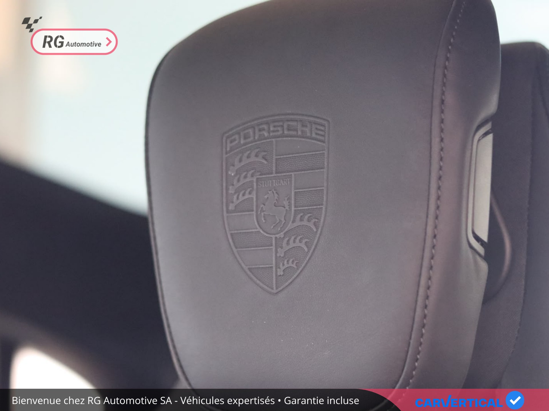 PORSCHE Taycan Turbo-image-11
