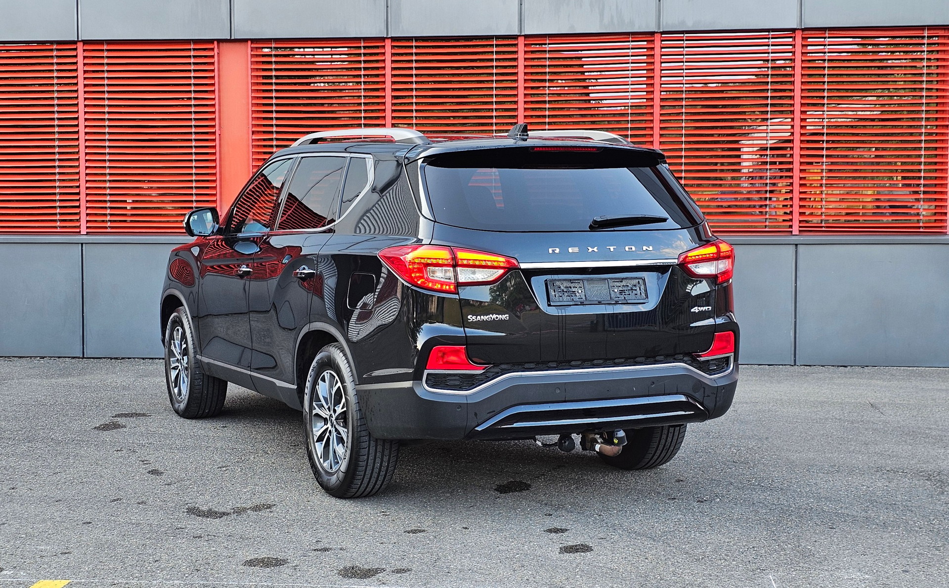 KGM-SsangYong Rexton RX220 e-XDi Sapphire 4WD-image-3