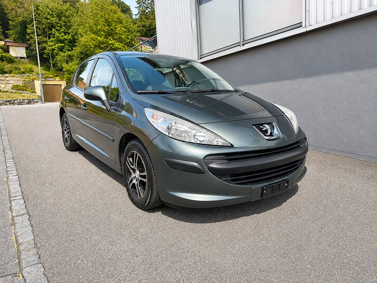 PEUGEOT 207 1.4 16V Trendy Clim'-image-0