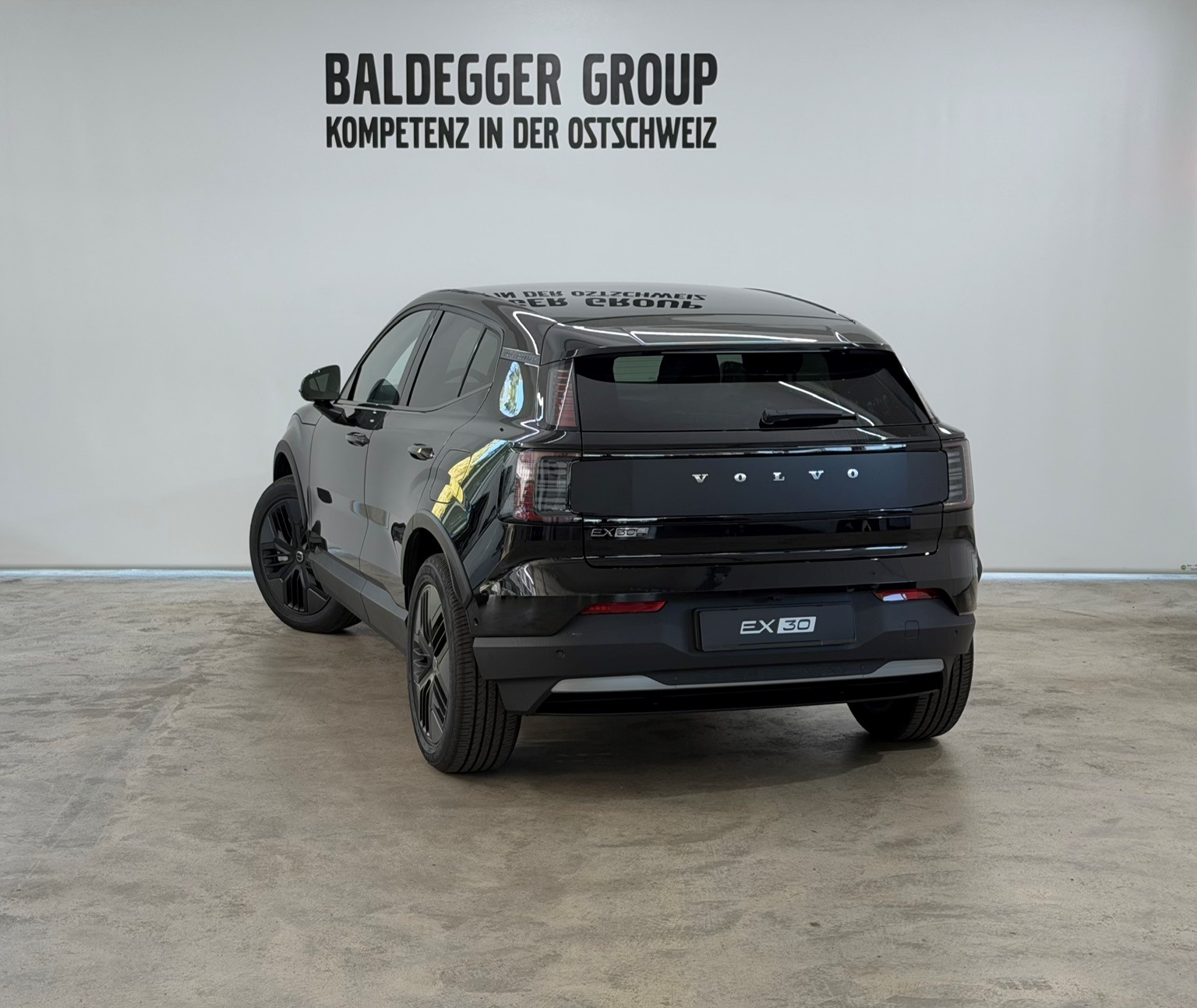 VOLVO EX 30 CC P8 Ultra AWD-image-1