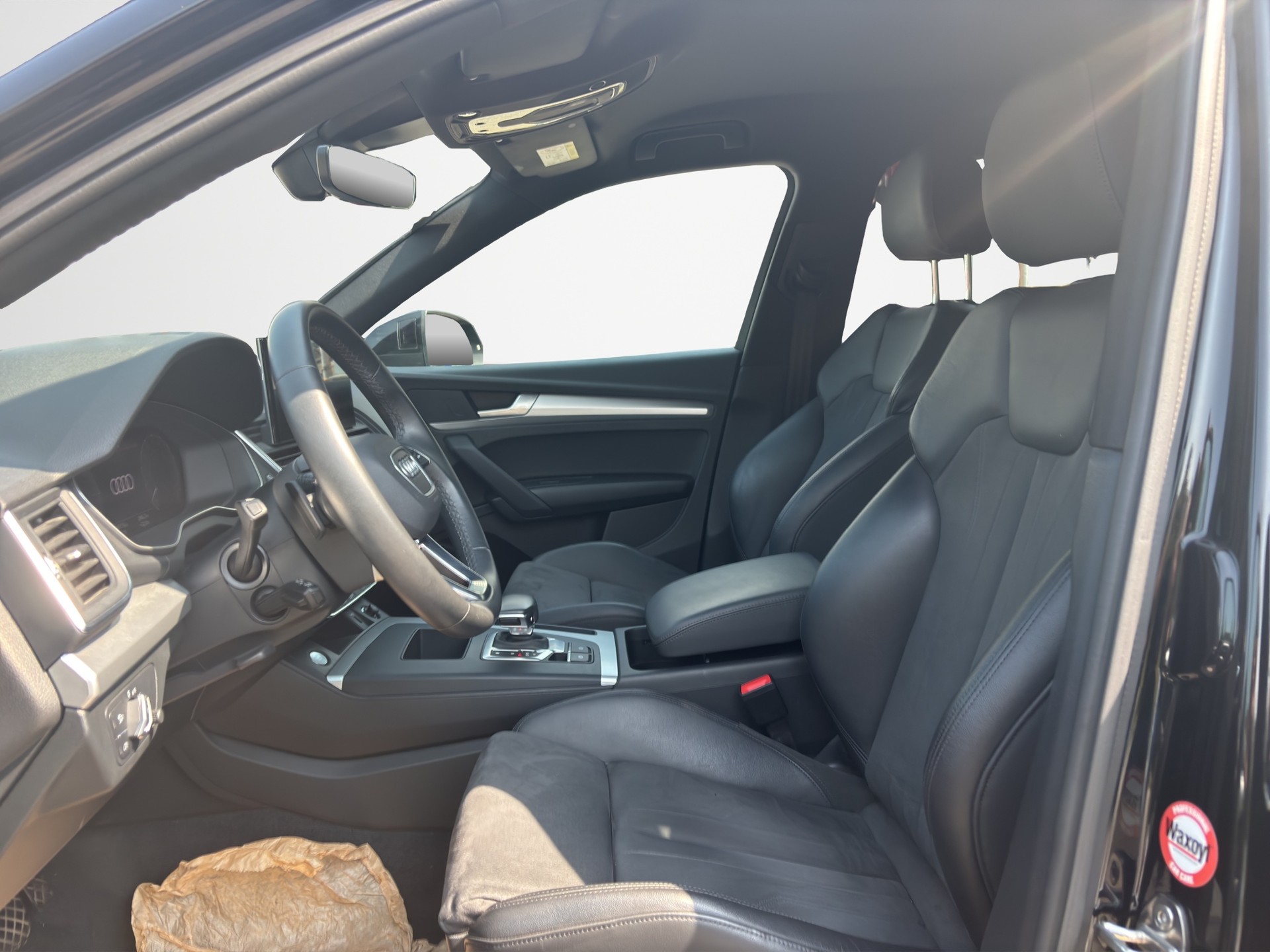 AUDI Q5 50 TFSI e PHEV S line quattro S-tronic-image-8