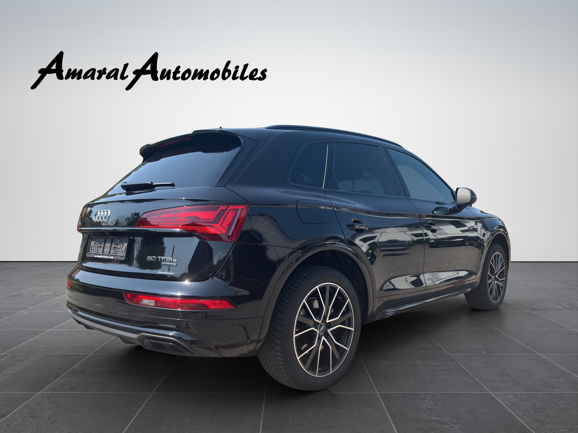AUDI Q5 50 TFSI e PHEV S line quattro S-tronic-image-5