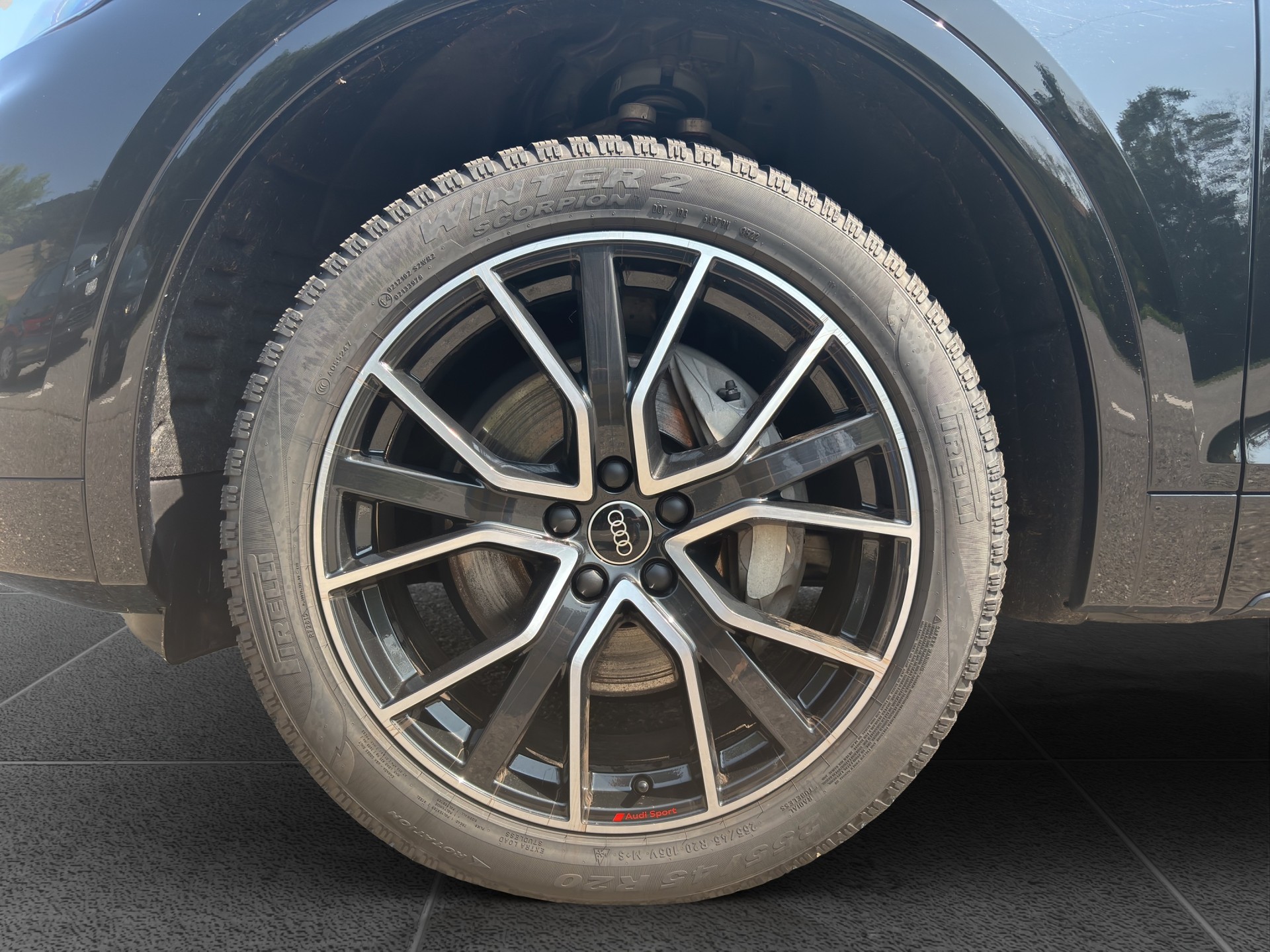 AUDI Q5 50 TFSI e PHEV S line quattro S-tronic-image-13