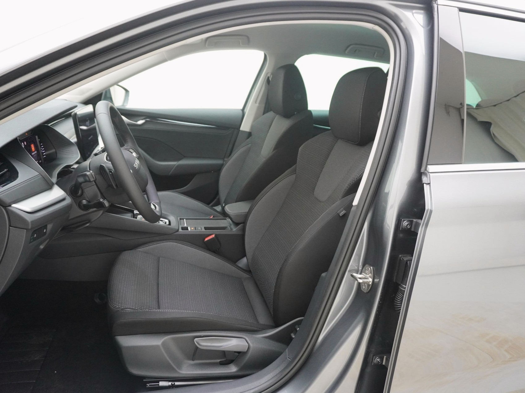 SKODA Octavia 1.5 TSI mHEV Selection-Loft DSG-image-12