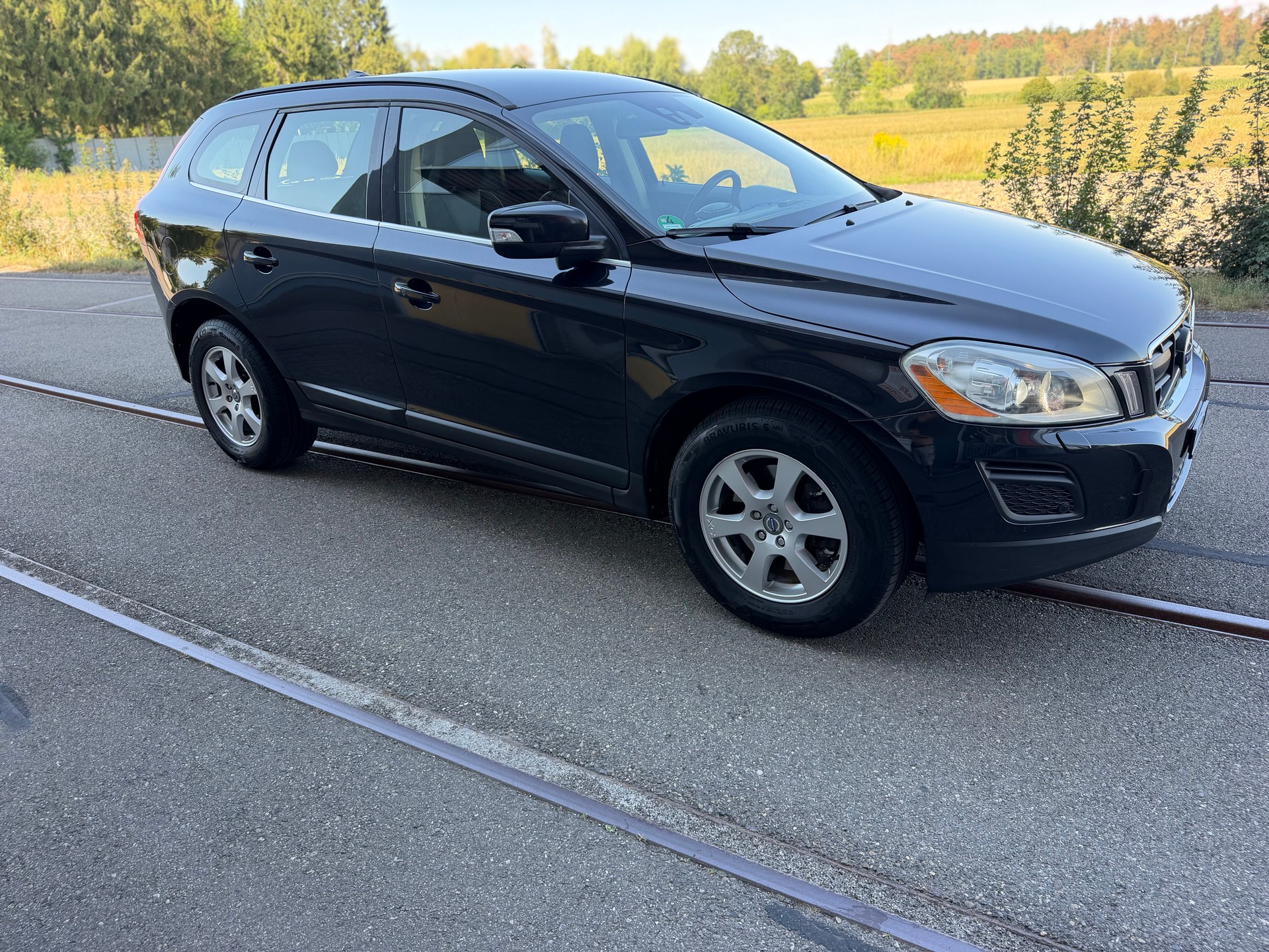 VOLVO XC60 D3 AWD Momentum Geartronic-image-3