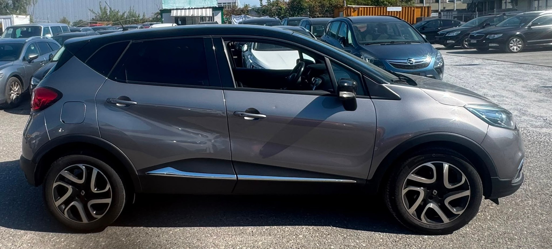 RENAULT Captur 1.5 dCi Diesel Privilège (Klimatronik * Radio USB * Alufelgen * Multilenkrad * Navigation * BO6)-image-5