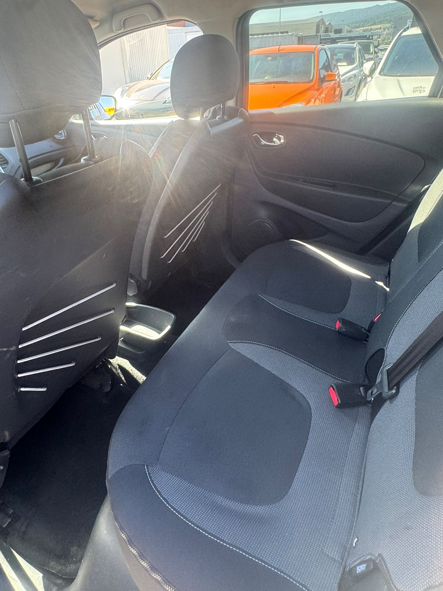 RENAULT Captur 1.5 dCi Diesel Privilège (Klimatronik * Radio USB * Alufelgen * Multilenkrad * Navigation * BO6)-image-14