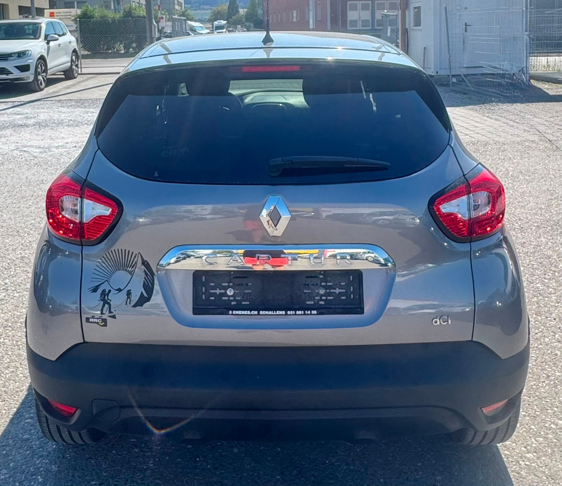 RENAULT Captur 1.5 dCi Diesel Privilège (Klimatronik * Radio USB * Alufelgen * Multilenkrad * Navigation * BO6)-image-1