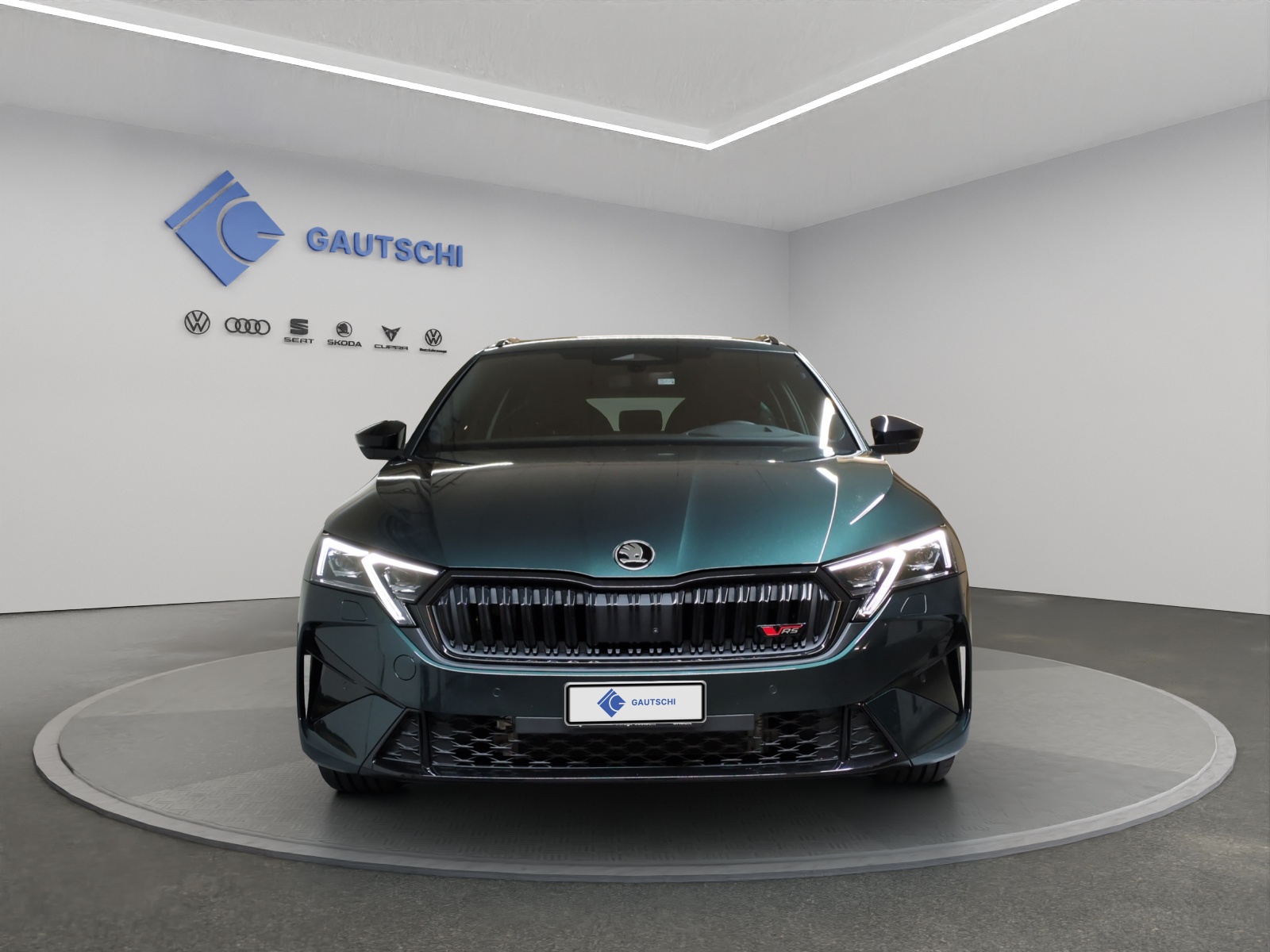SKODA Octavia Combi 2.0 TSI DSG RS 30 Years Edition-image-4