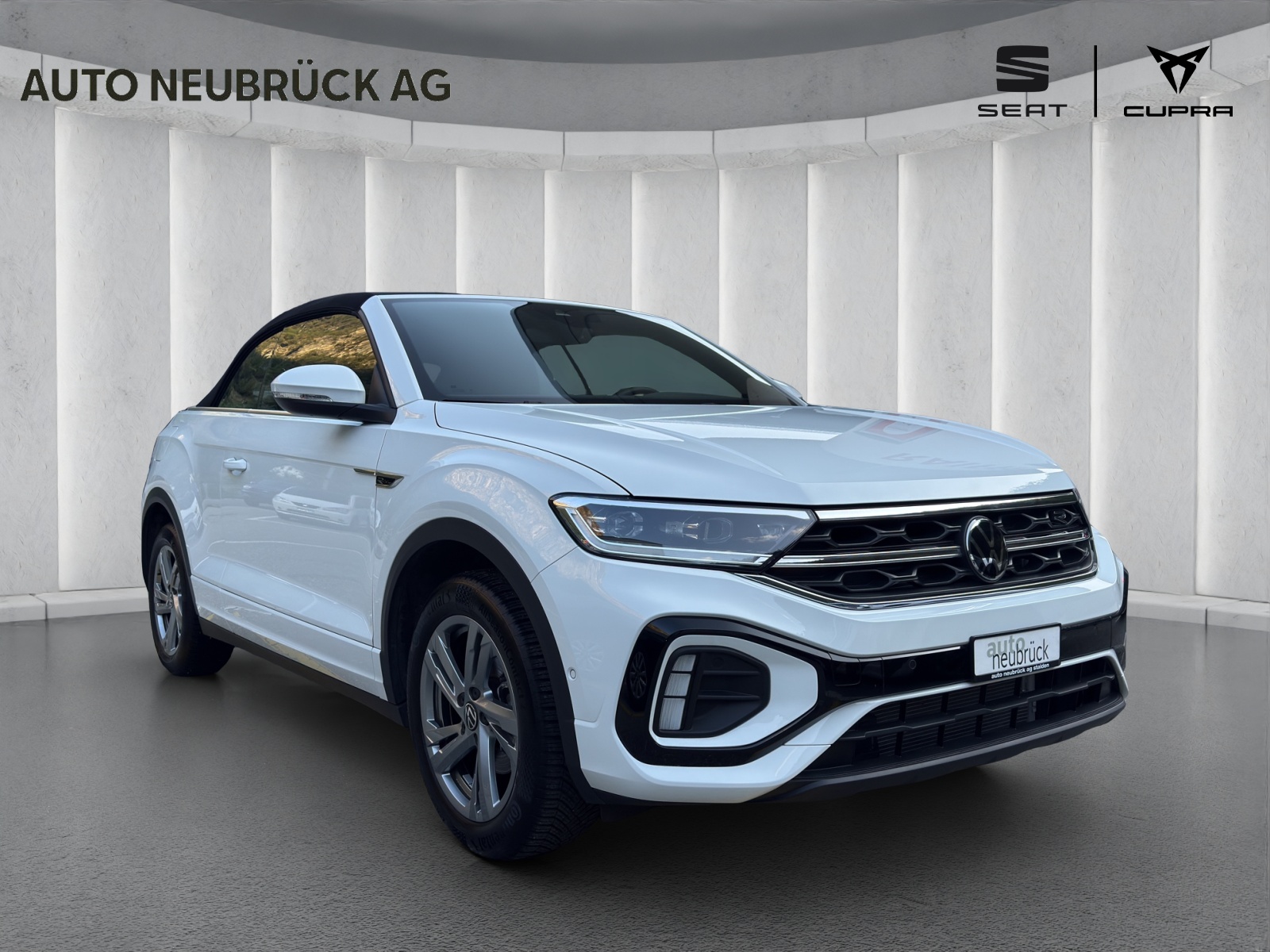 VW T-Roc Cabriolet 1.5 TSI EVO R-Line DSG-image-4