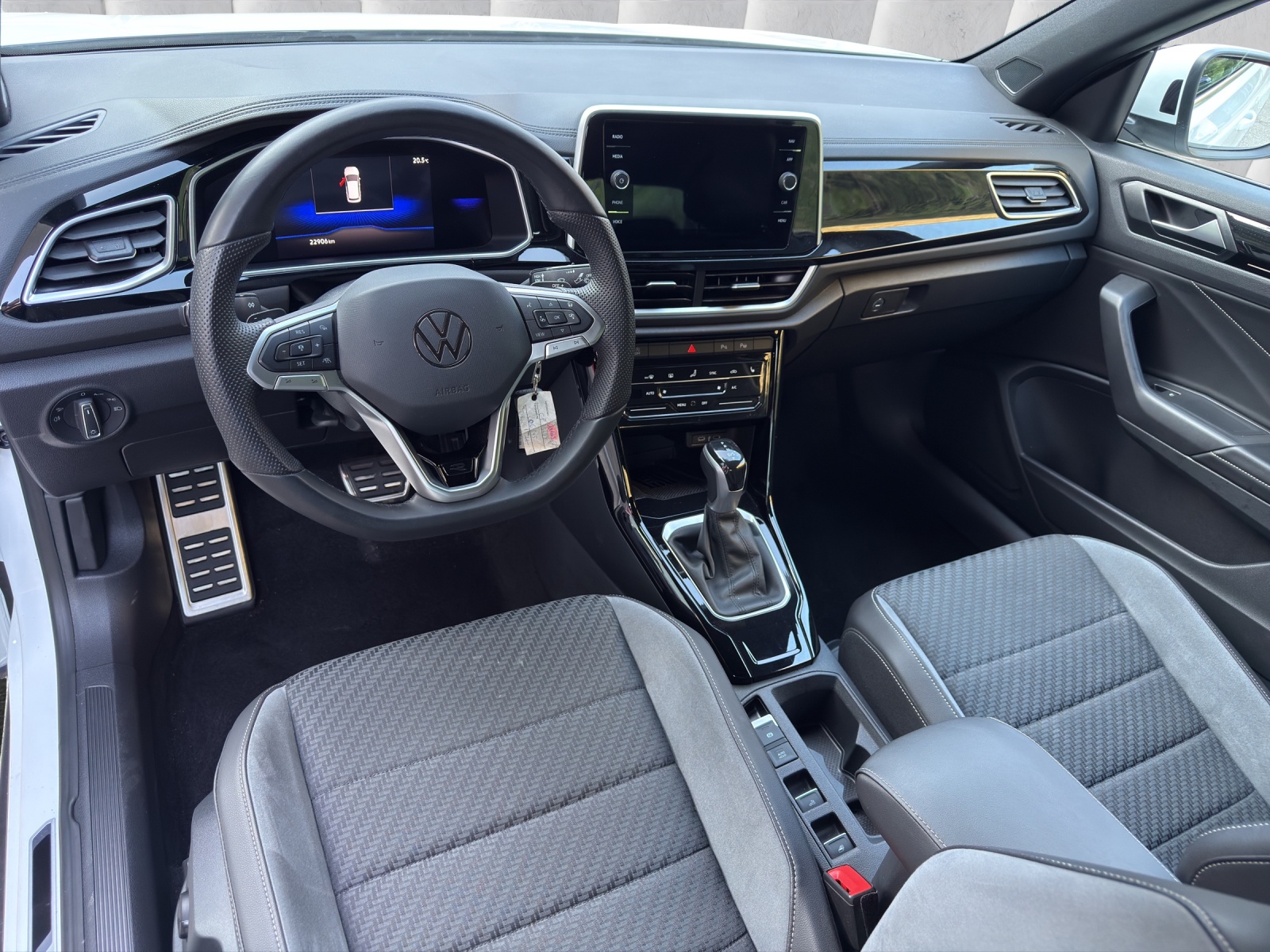 VW T-Roc Cabriolet 1.5 TSI EVO R-Line DSG-image-7