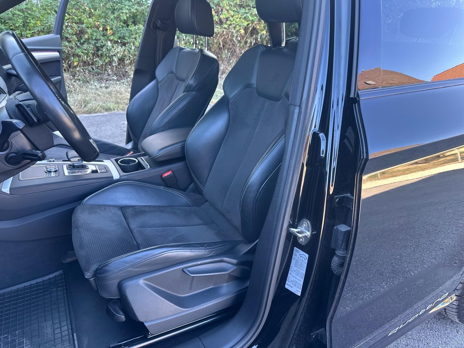 AUDI Q5 40 TDI sport quattro S-tronic-image-9