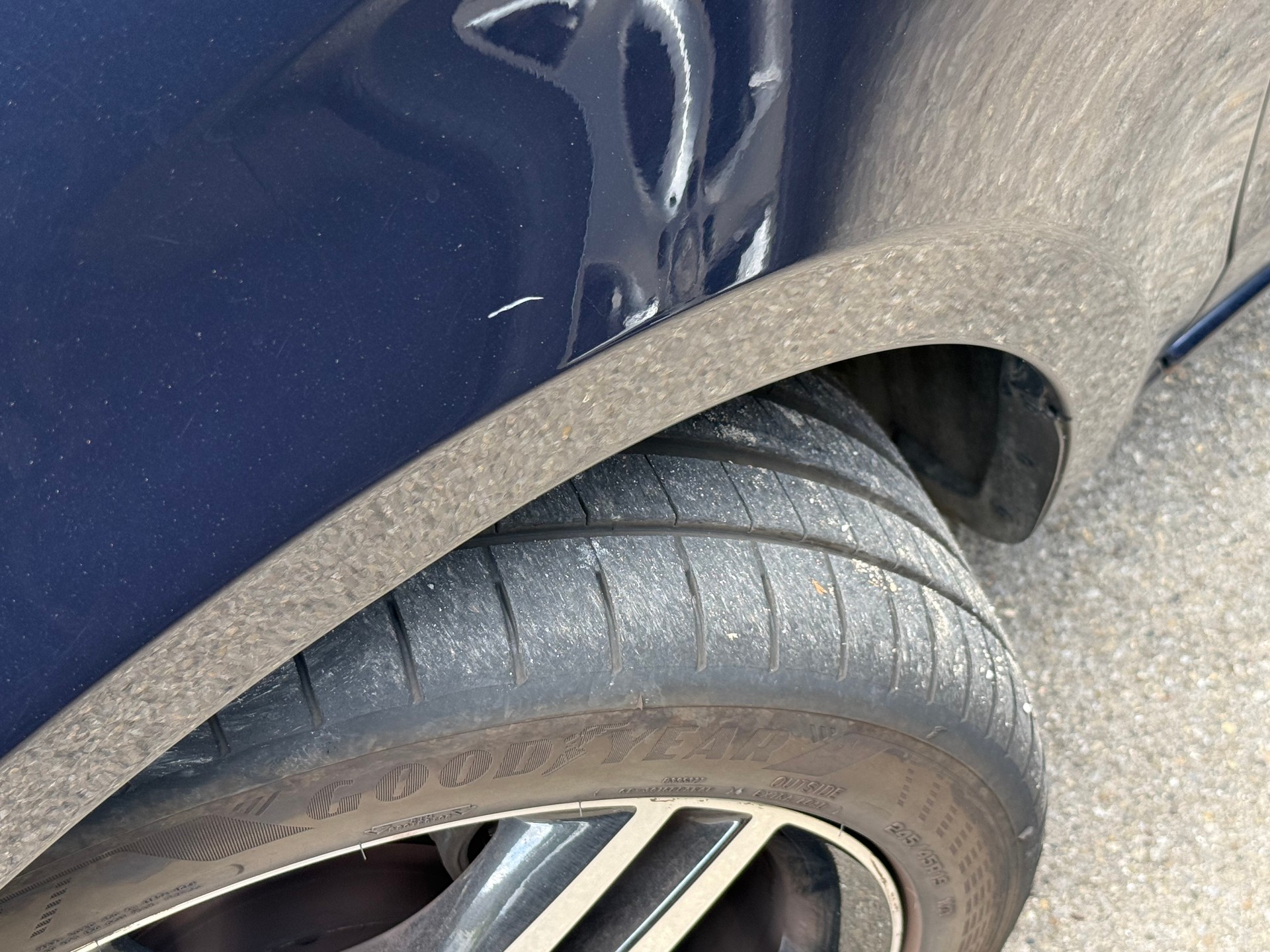 MERCEDES-BENZ V 250 d Avantgarde kompakt 4Matic 7G-Tronic-image-4