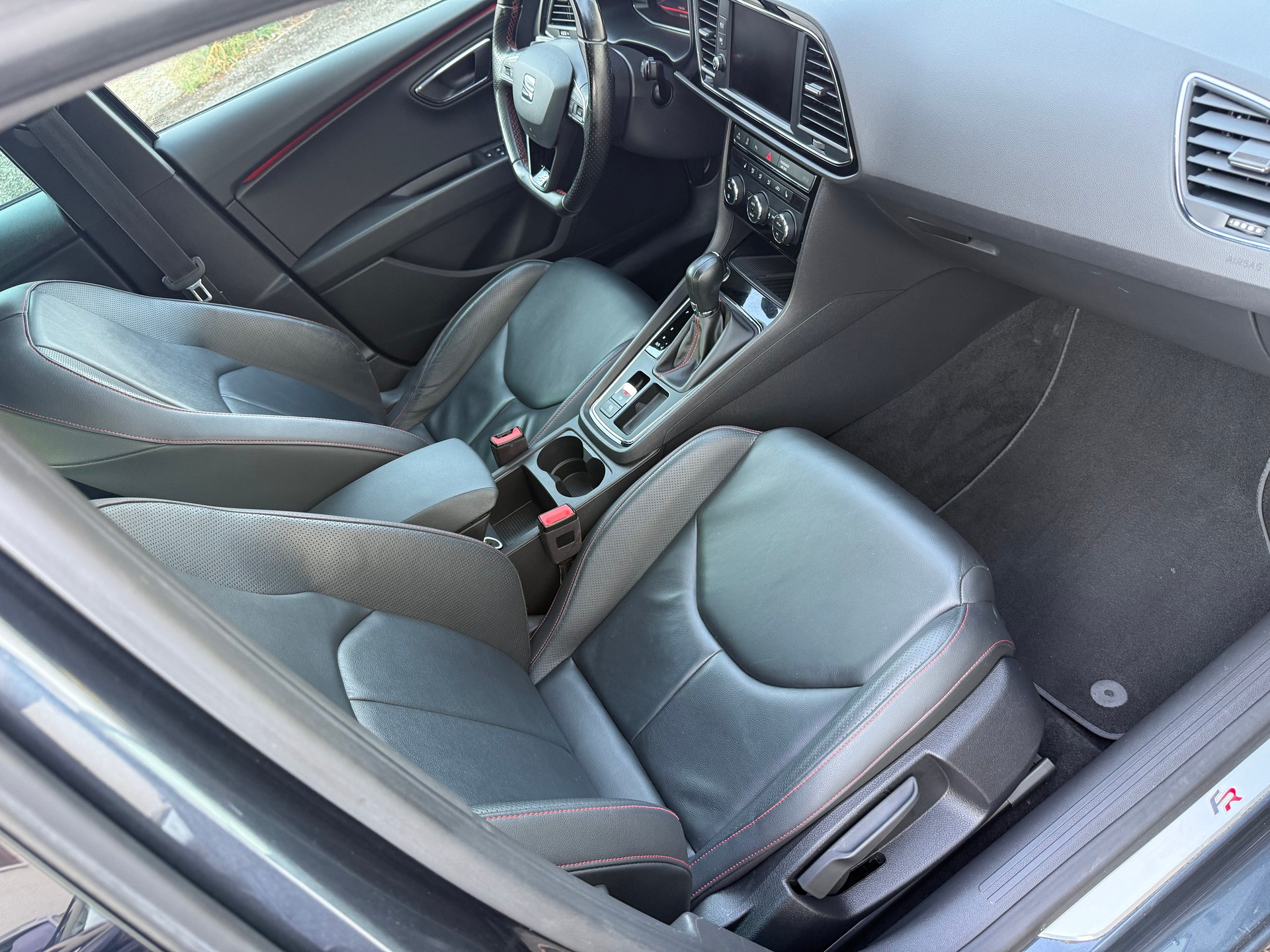 SEAT Leon 1.5 TSI EVO FR ACT FR DSG-image-12