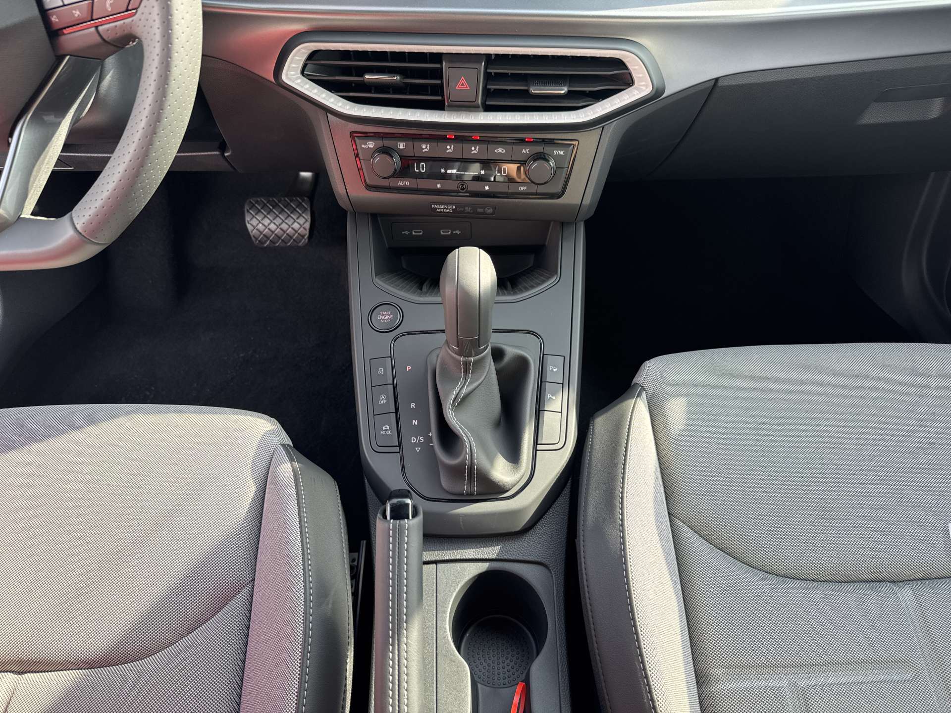 SEAT Arona 1.0 TSi Eco FR DSG-Automat-image-11