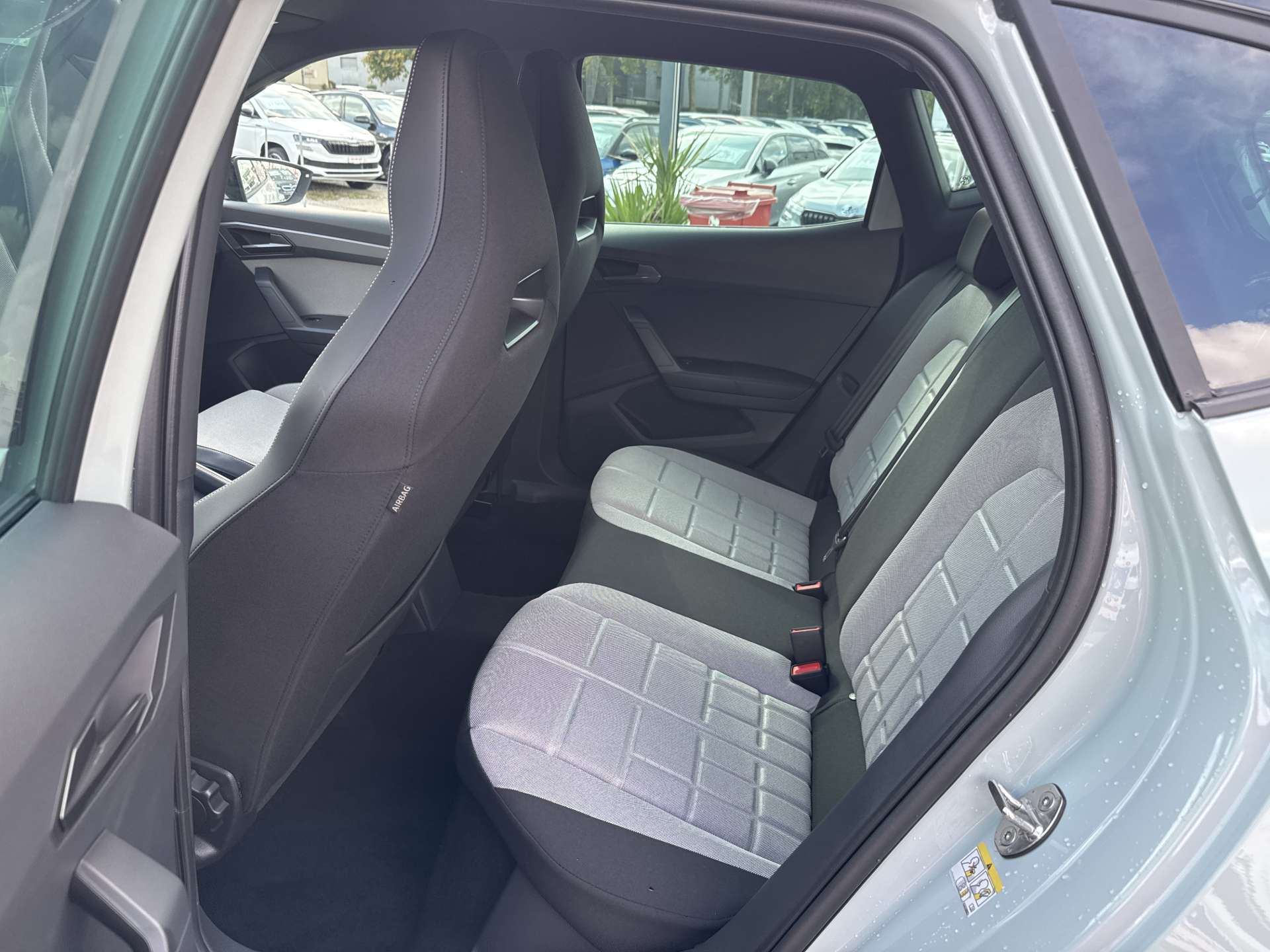 SEAT Arona 1.0 TSi Eco FR DSG-Automat-image-6