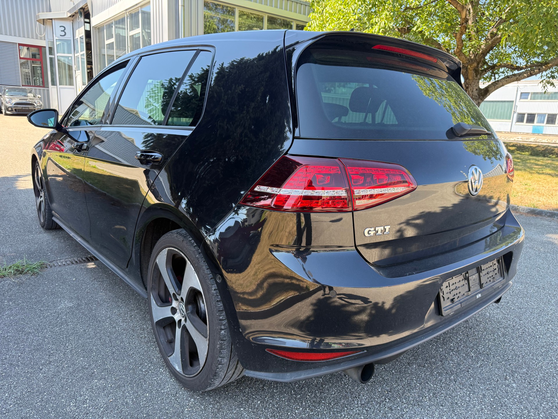 VW Golf 2.0 TSI GTI Performance DSG-image-5