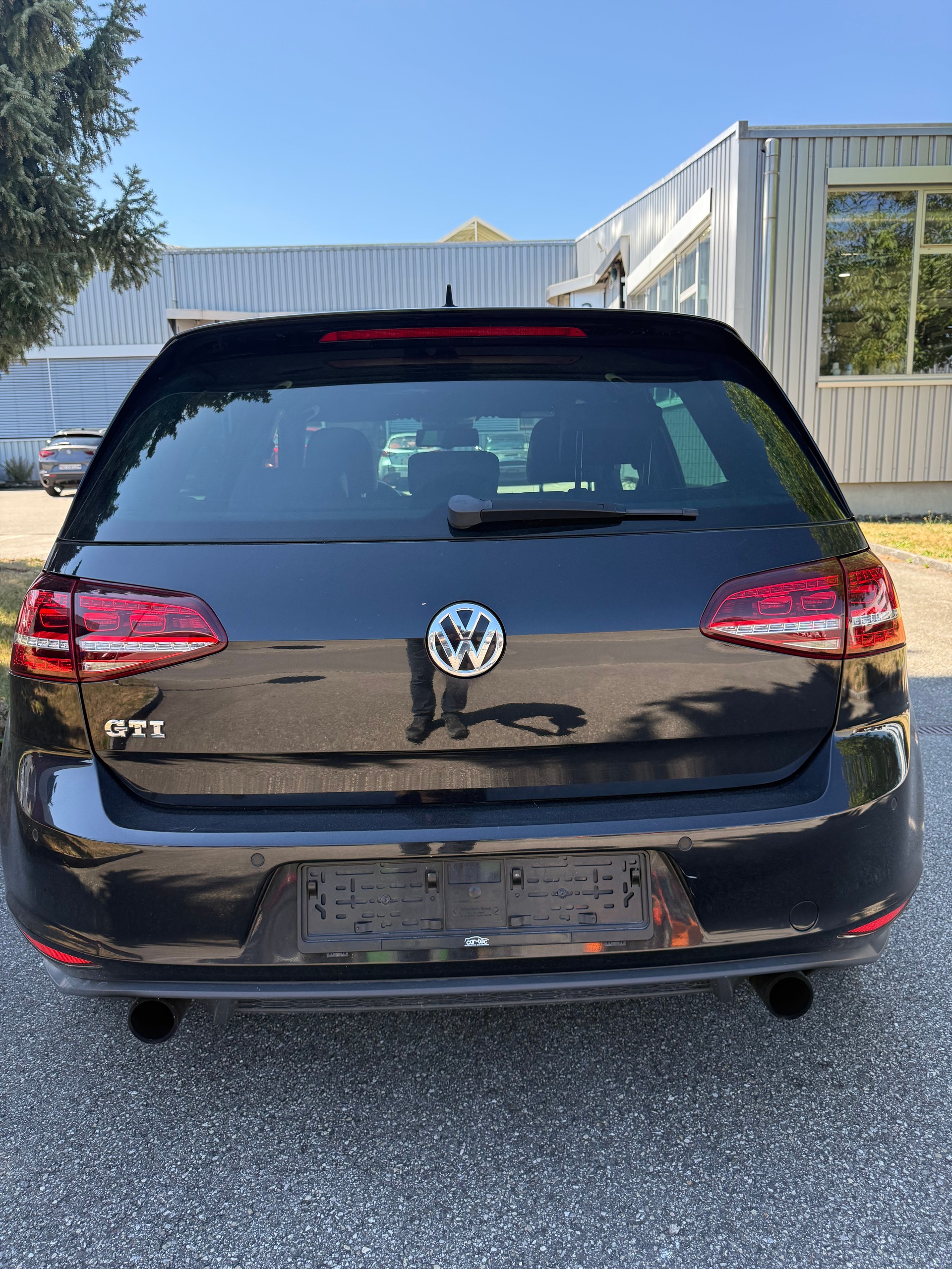 VW Golf 2.0 TSI GTI Performance DSG-image-4