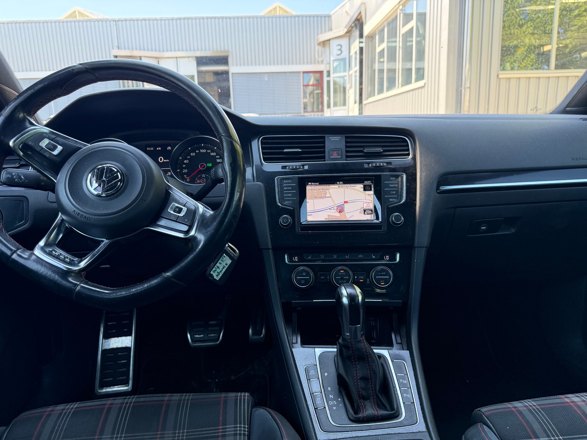 VW Golf 2.0 TSI GTI Performance DSG-image-6