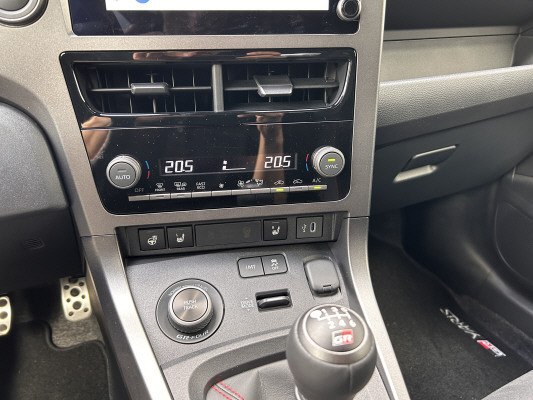 TOYOTA Yaris 1.6 GR Sport-image-11