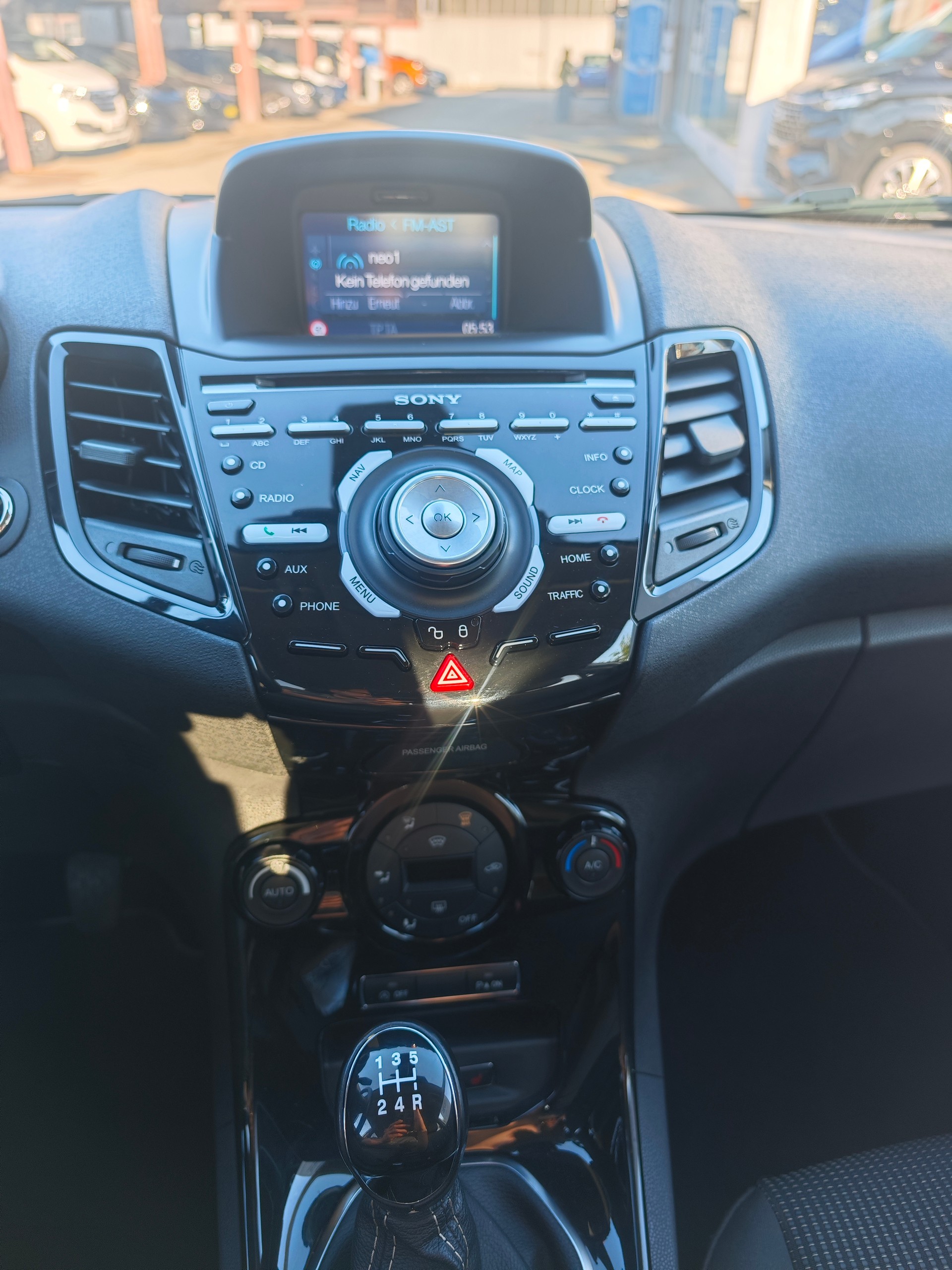FORD Fiesta 1.0 SCTi Titanium-image-13