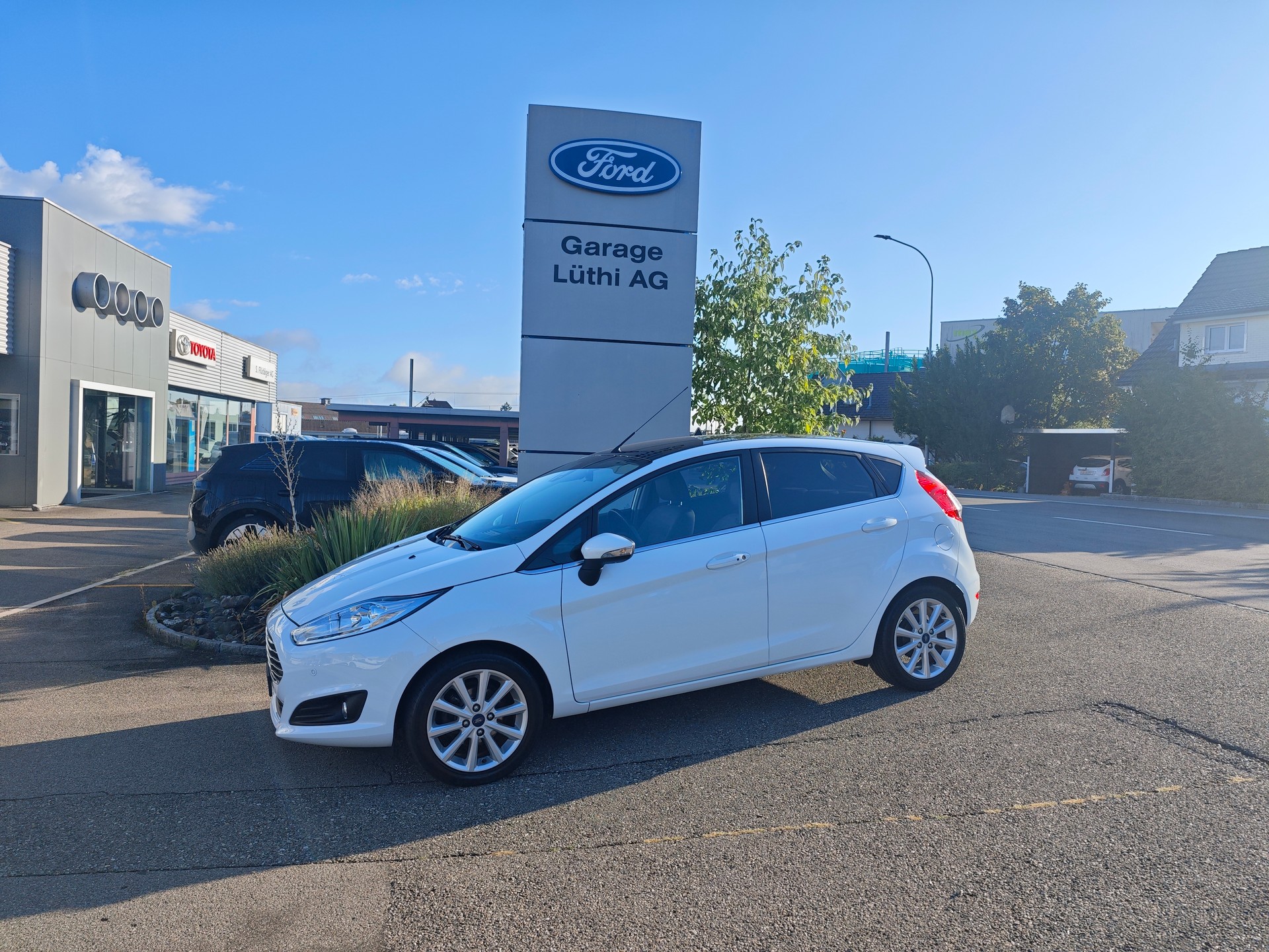 FORD Fiesta 1.0 SCTi Titanium-image-1
