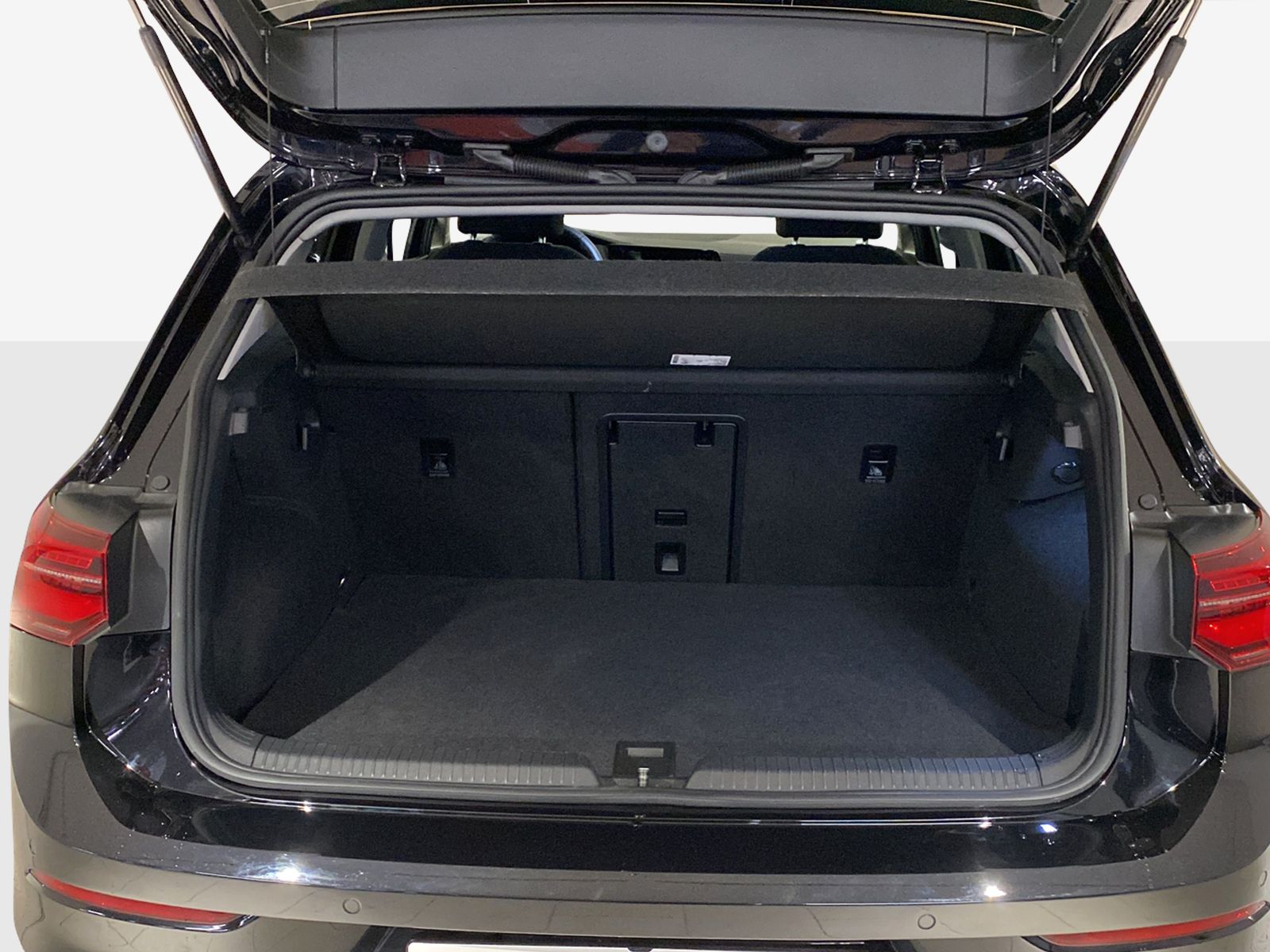 VW Golf Style PHEV-image-9