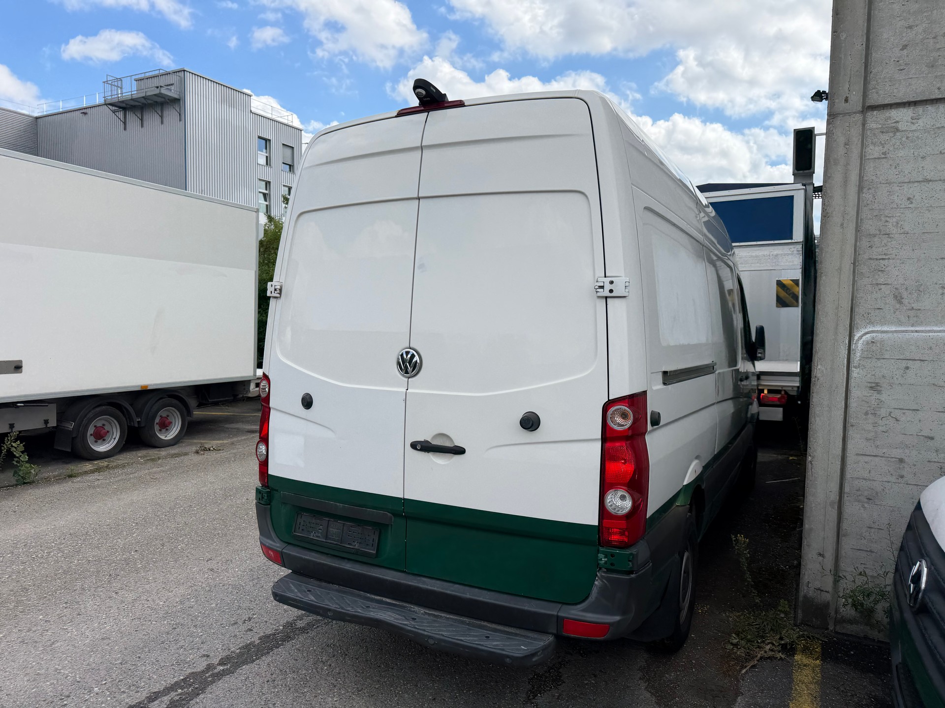 VW Crafter 35L 2.0 TDI-image-2