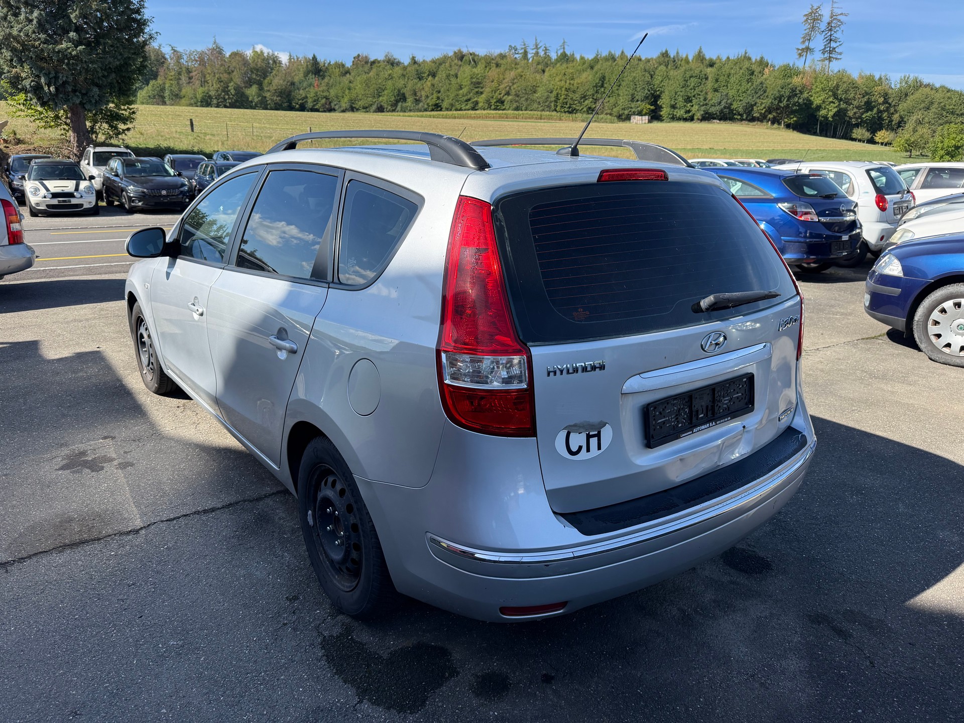 HYUNDAI i30 Wagon 1.6 CRDi Style-image-3