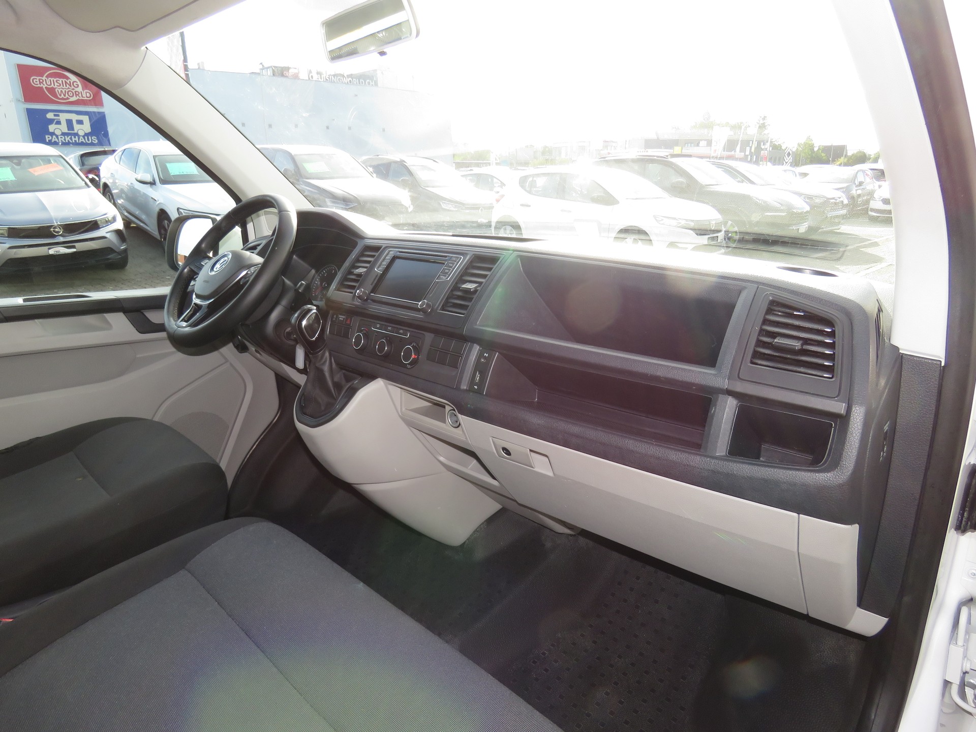VW T6 2.0 TDI DSG-image-8