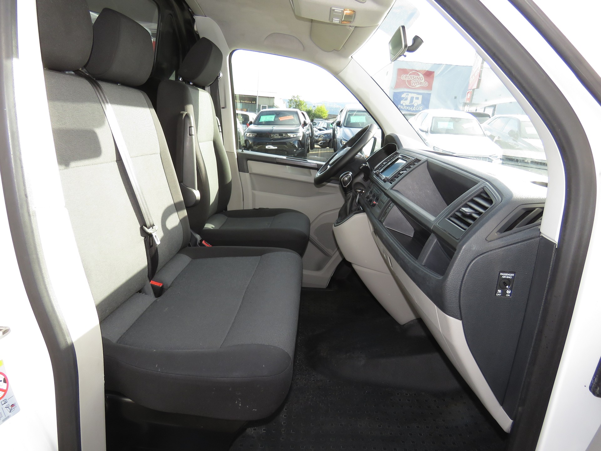 VW T6 2.0 TDI DSG-image-9