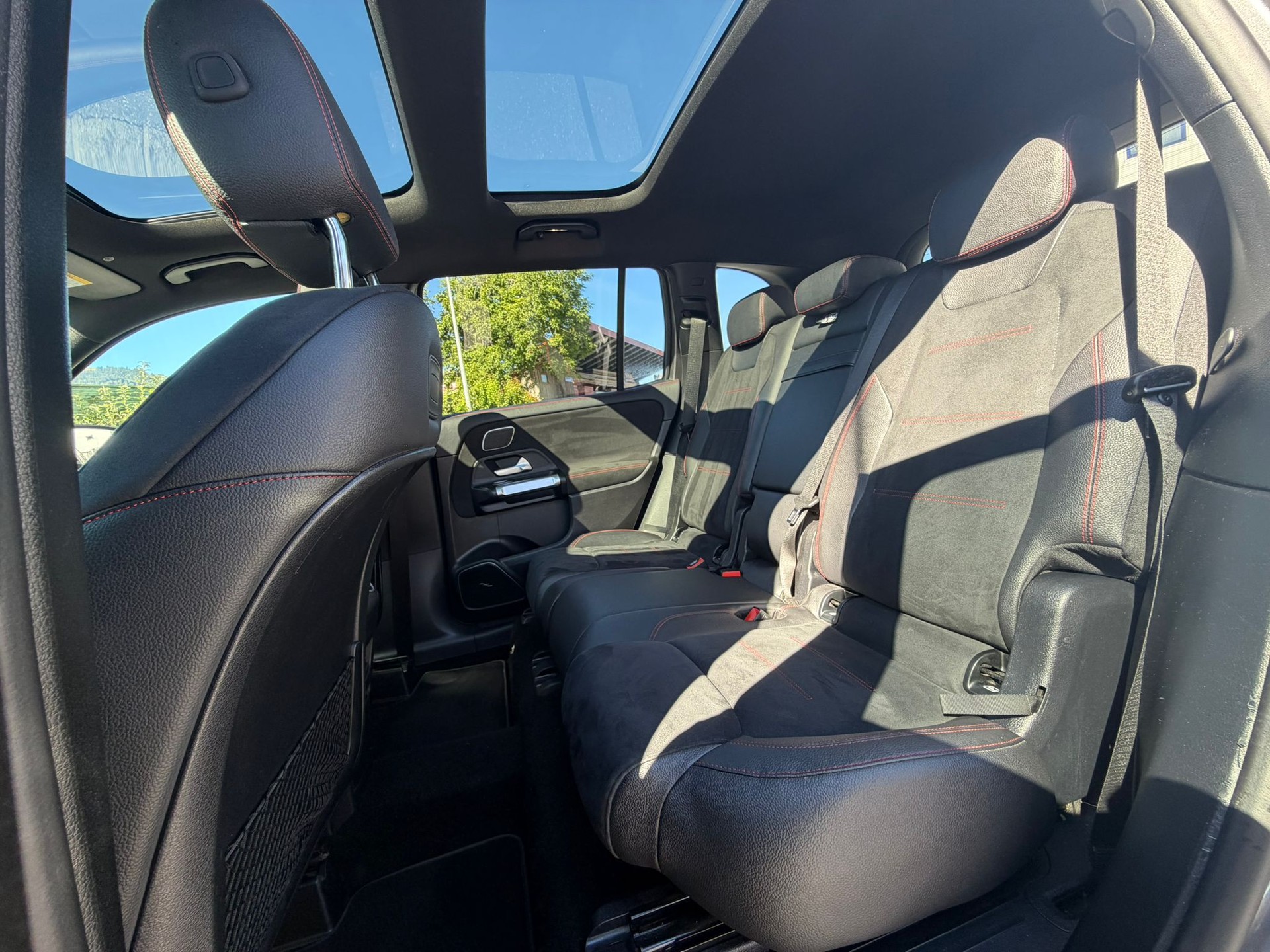 MERCEDES-BENZ GLB 35 AMG 4Matic 8G-Tronic Grey&Black Edition-image-7