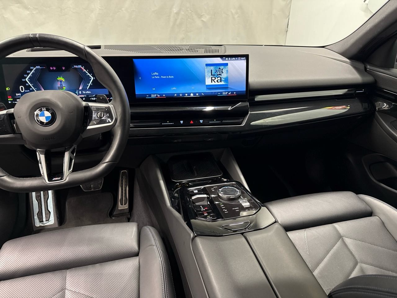 BMW 520d xDrive 48V M Sport Steptronic-image-6
