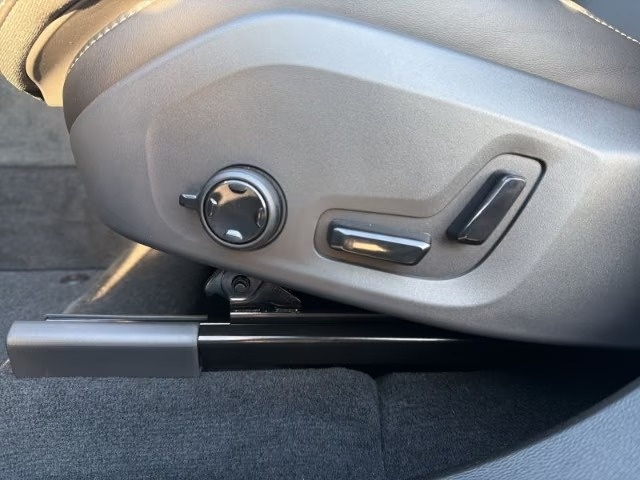 VOLVO XC60 T8 eAWD Plus Black Edition MY26-image-24