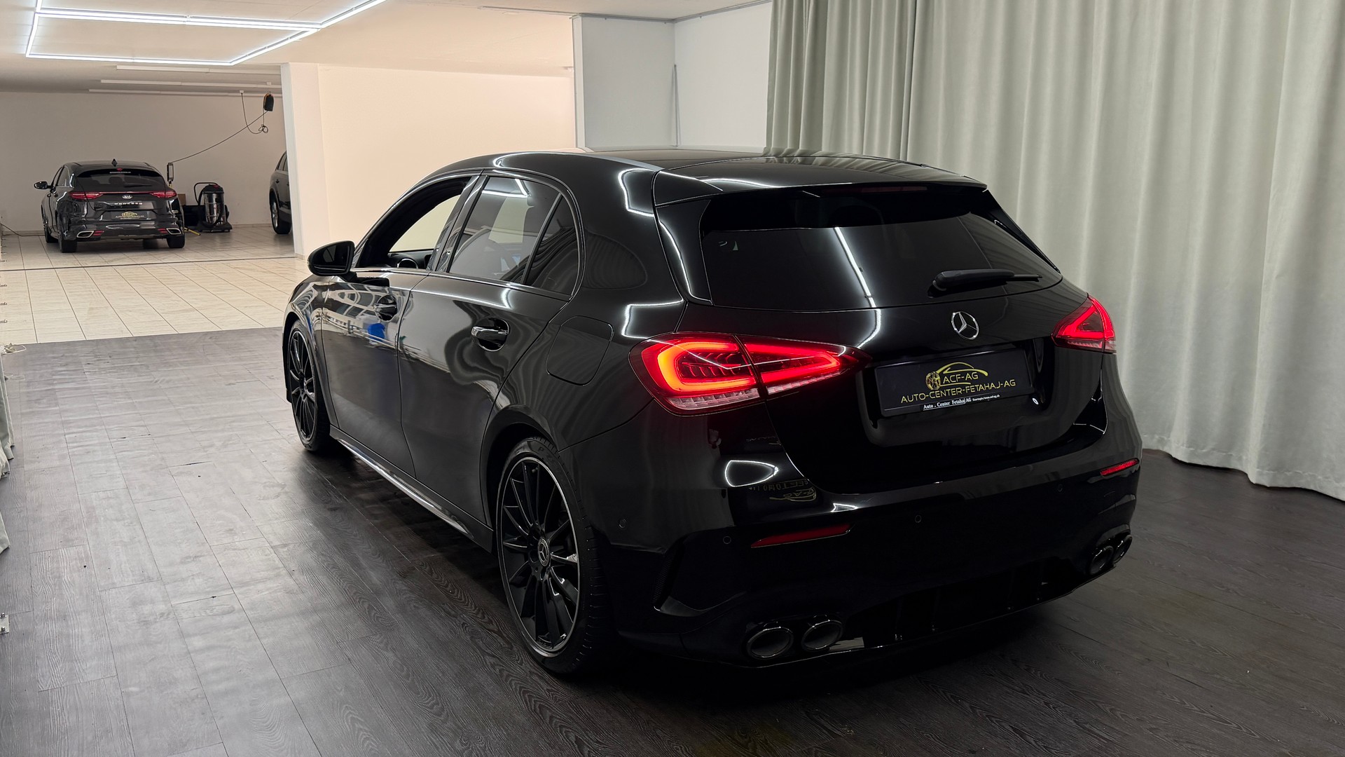 MERCEDES-BENZ A 250 AMG Line 7G-DCT-image-5