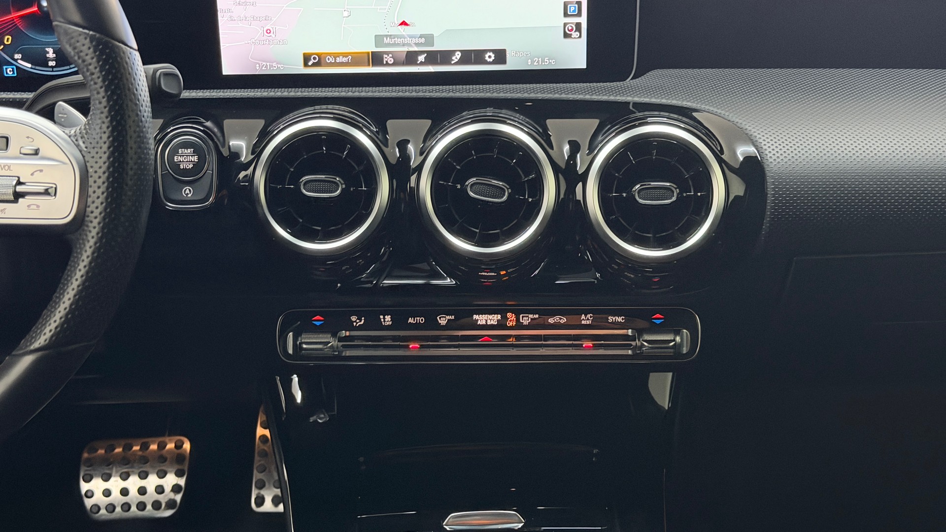 MERCEDES-BENZ A 250 AMG Line 7G-DCT-image-11