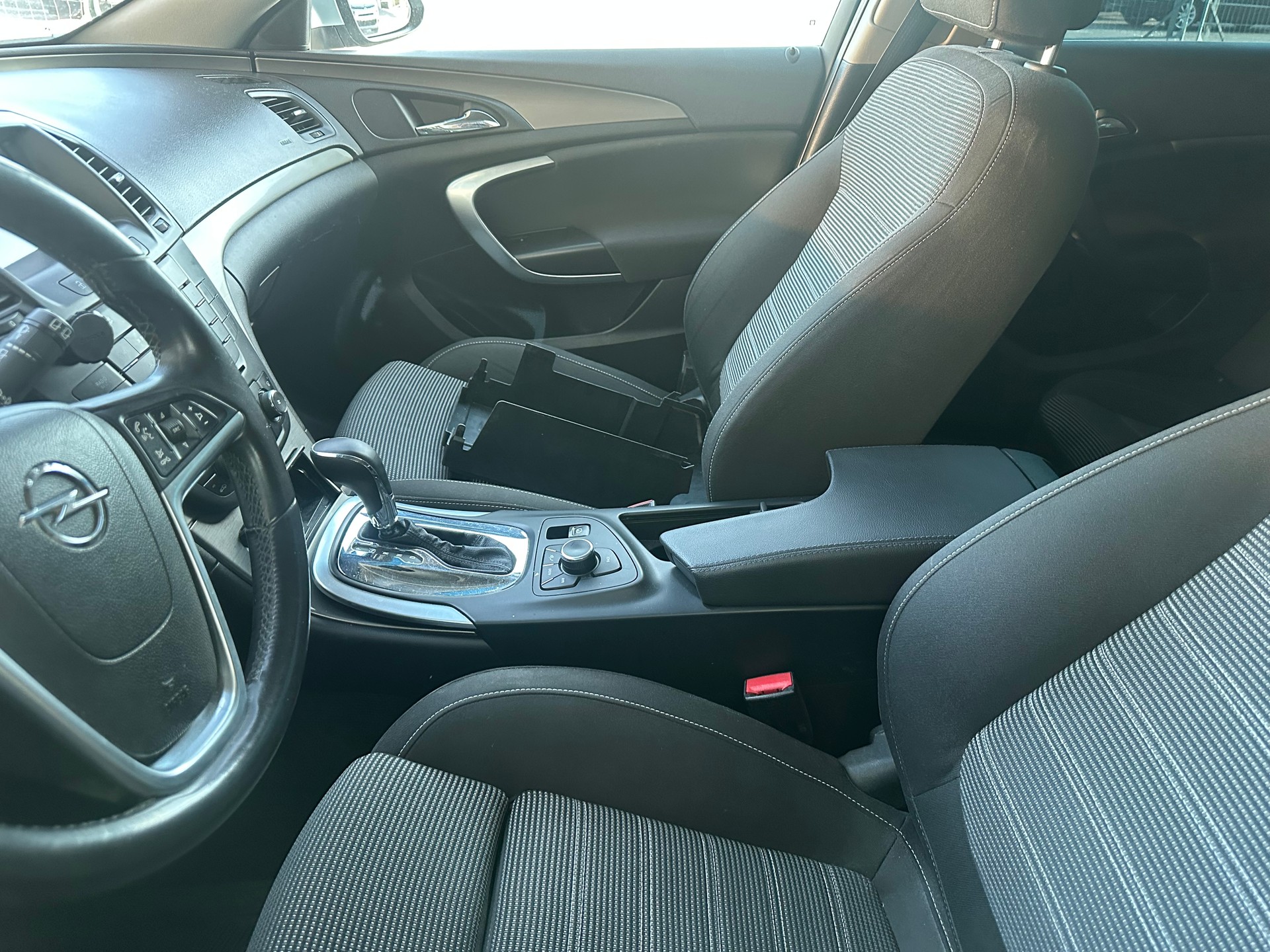OPEL Insignia Sports Tourer 2.0 CDTI Cosmo Automatic-image-9