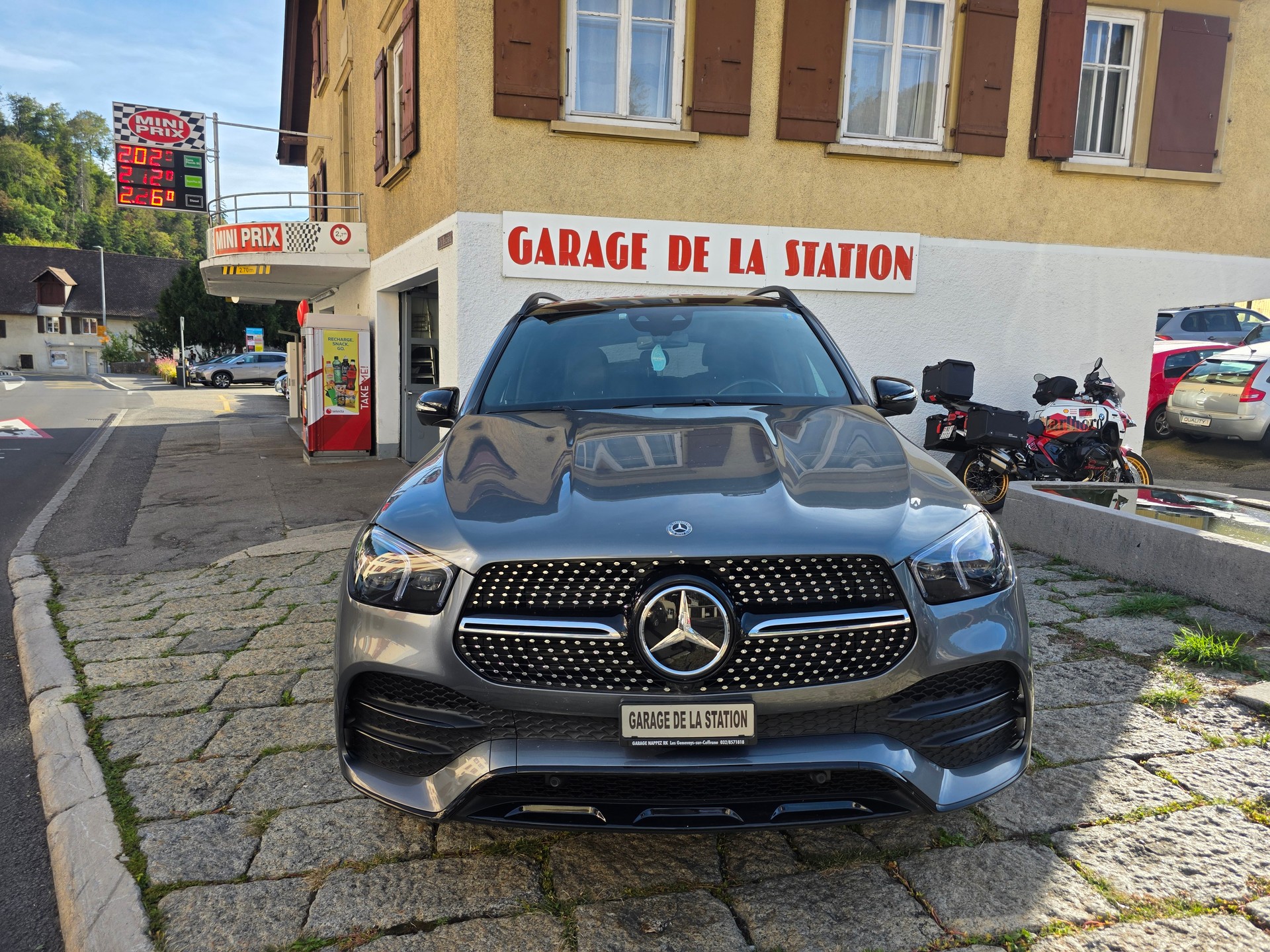 MERCEDES-BENZ GLE 300 d 4Matic AMG Line 9G-Tronic-image-1
