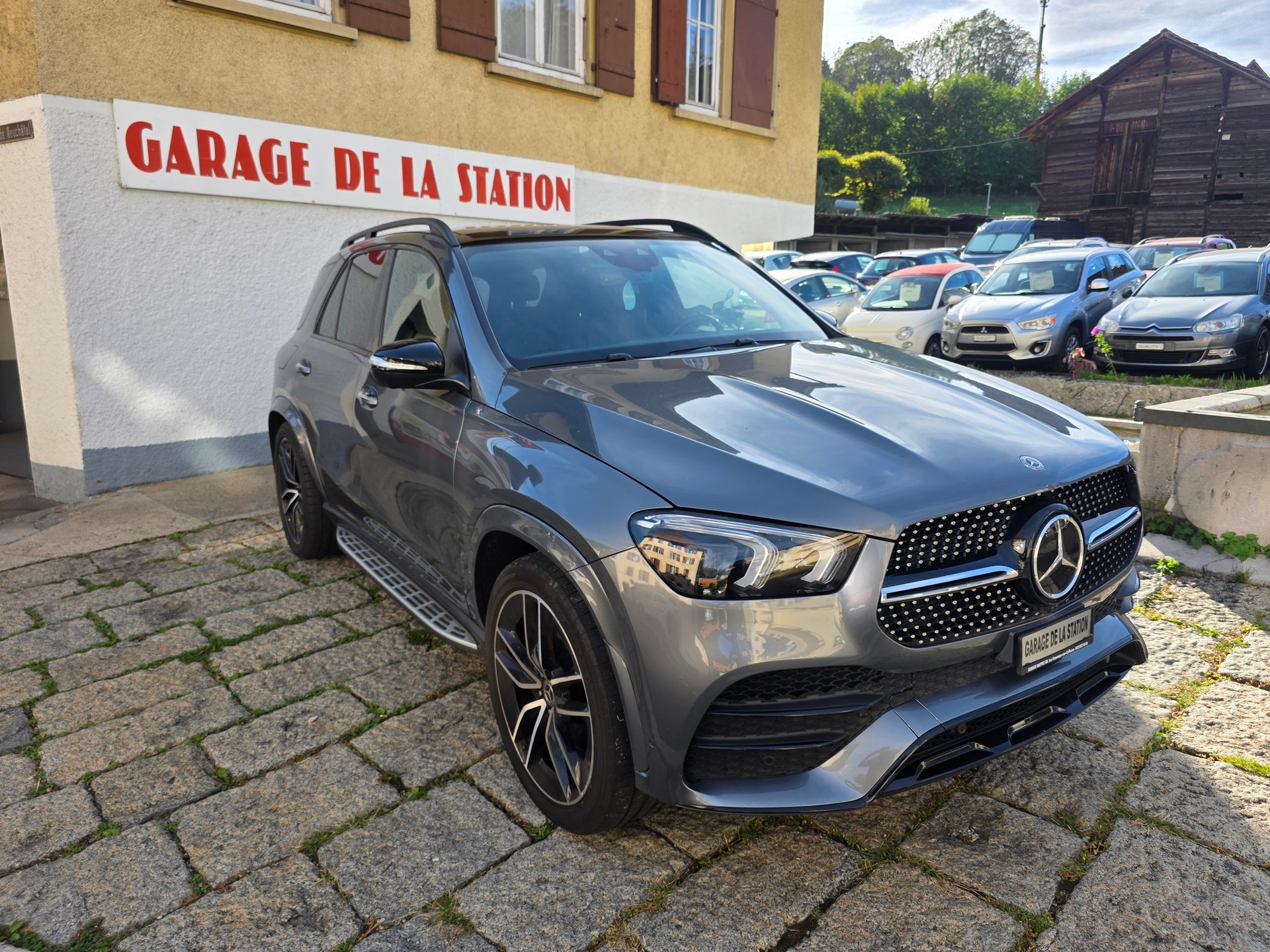 MERCEDES-BENZ GLE 300 d 4Matic AMG Line 9G-Tronic-image-2