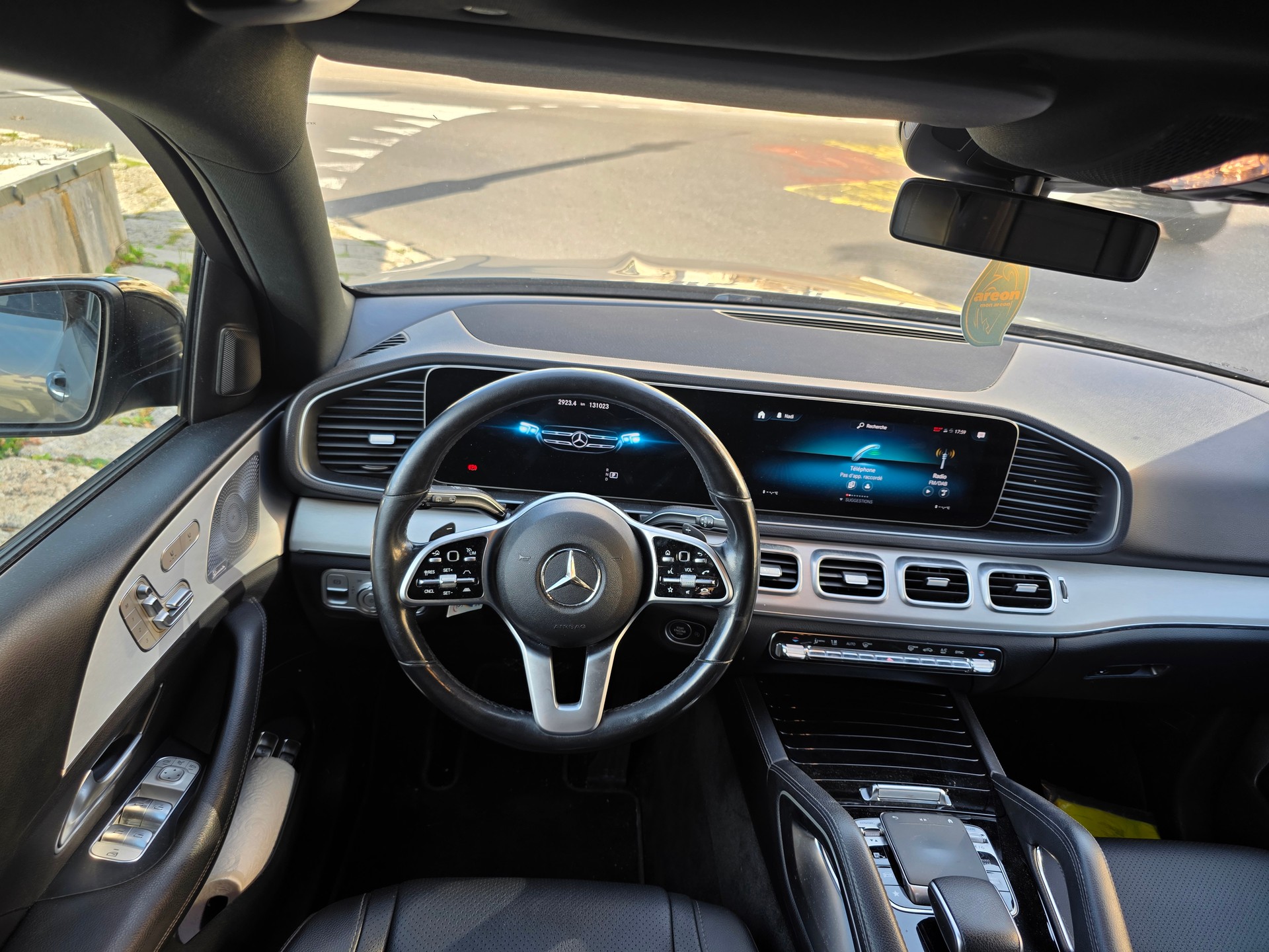 MERCEDES-BENZ GLE 300 d 4Matic AMG Line 9G-Tronic-image-6