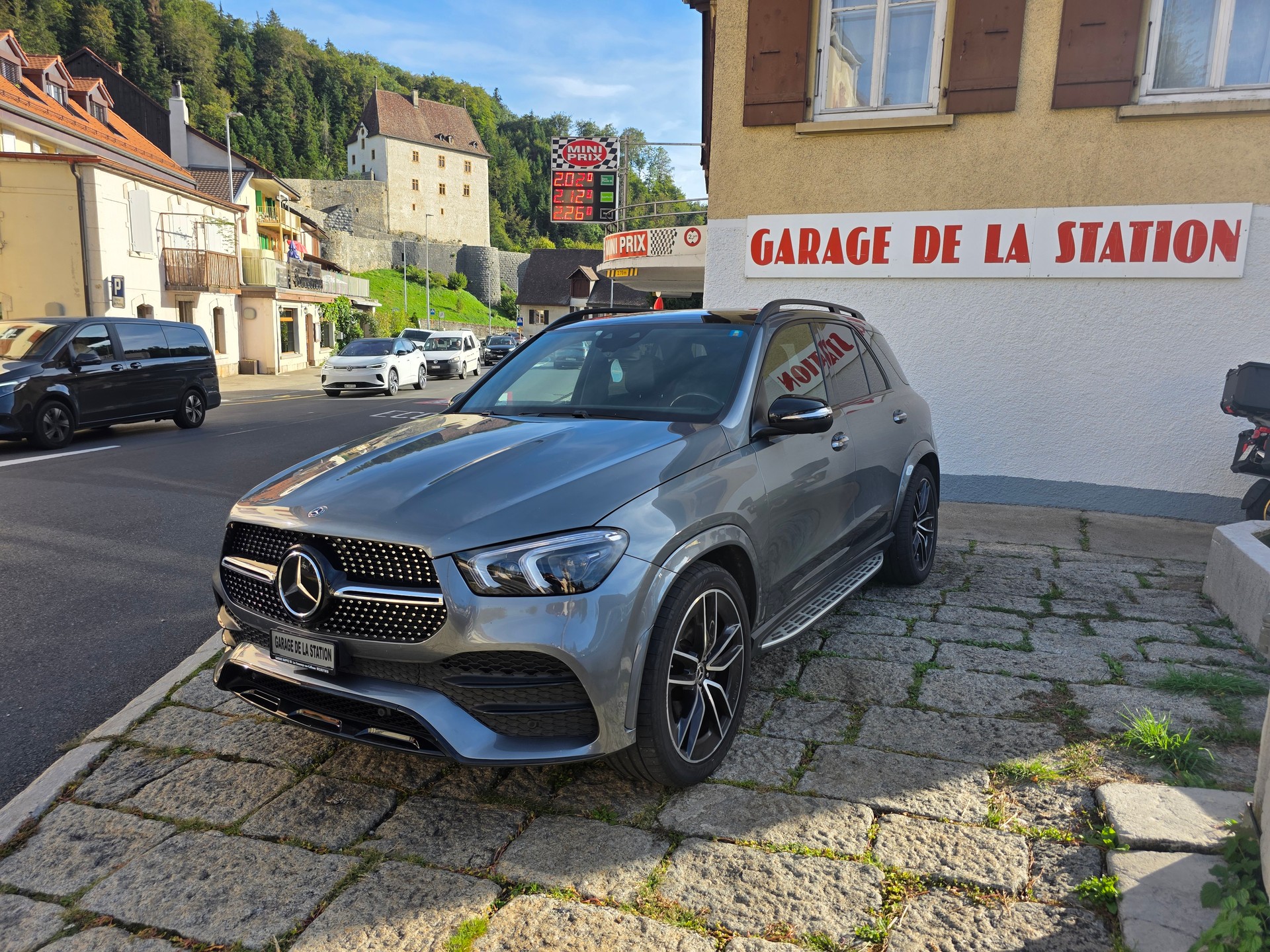 MERCEDES-BENZ GLE 300 d 4Matic AMG Line 9G-Tronic-image-0